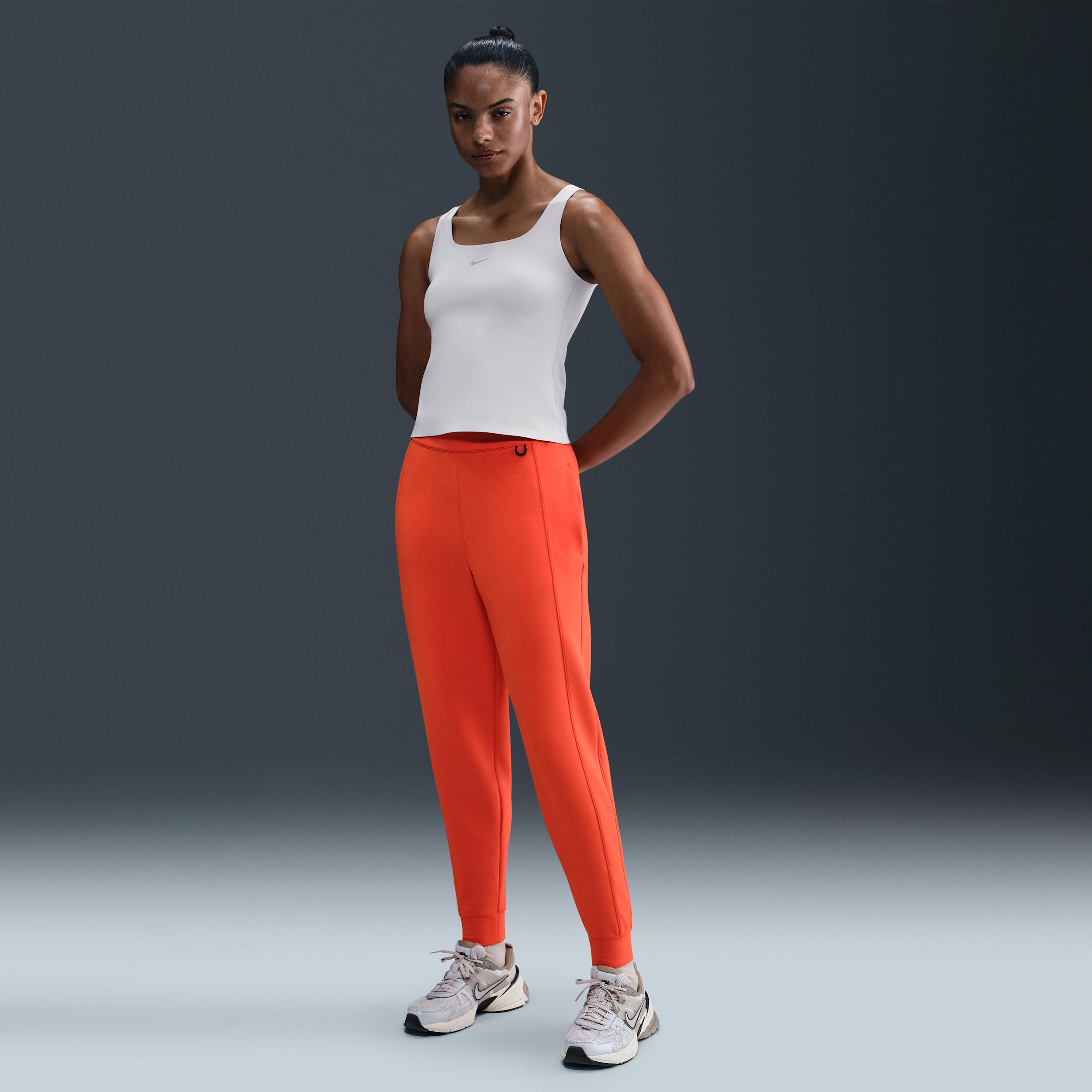 Nike Women's 24.7 ImpossiblySoft Dri-FIT Mid-Rise Jogger Pants Product Image