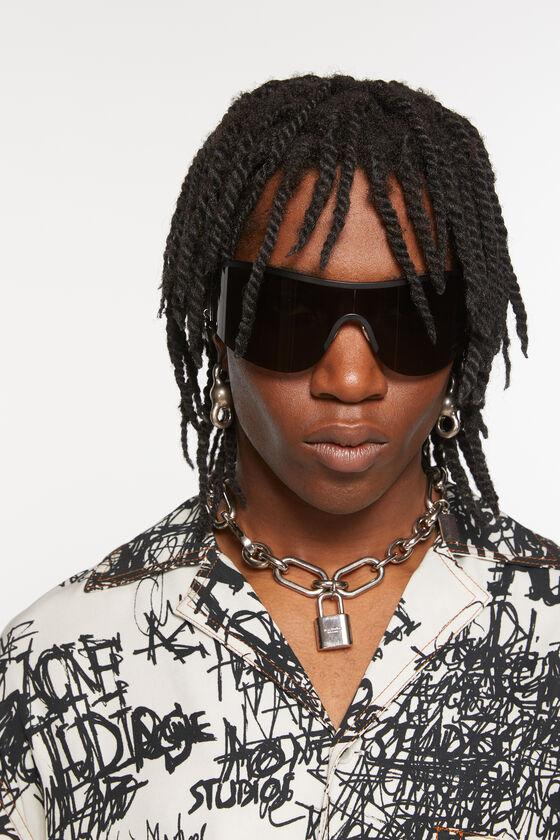 Metal frame sunglasses Product Image