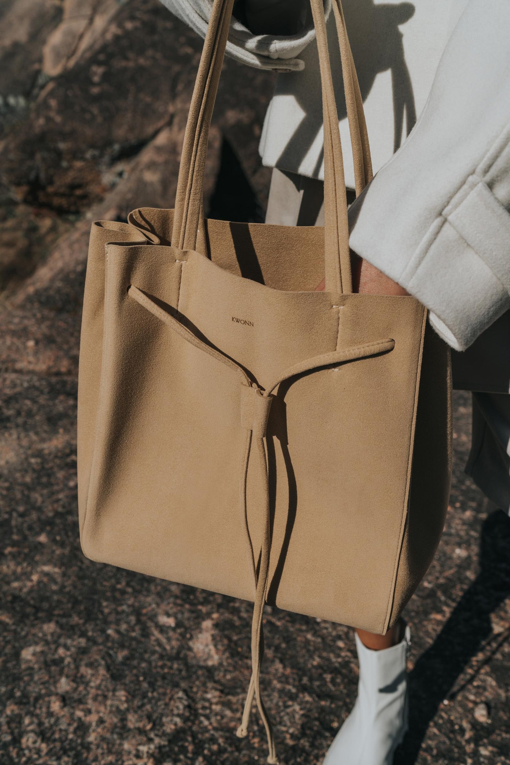 Camel Shopper Bag Product Image