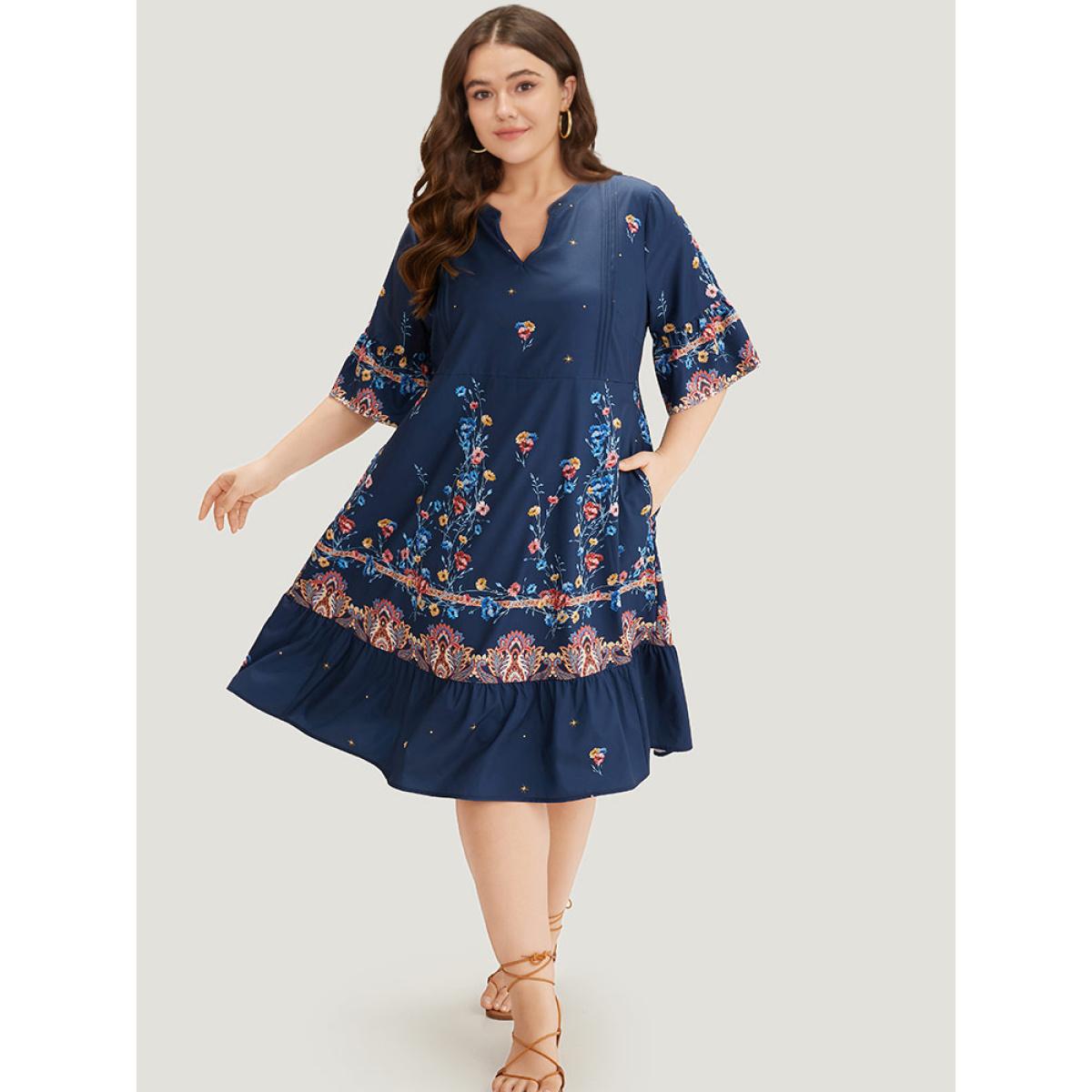 Plus Size Star & Bandana Print Notched Ruffle Dress DarkBlue Women Vacation Gathered Notched collar Half Sleeve Curvy Midi Dress BloomChic 22-24/3X Product Image