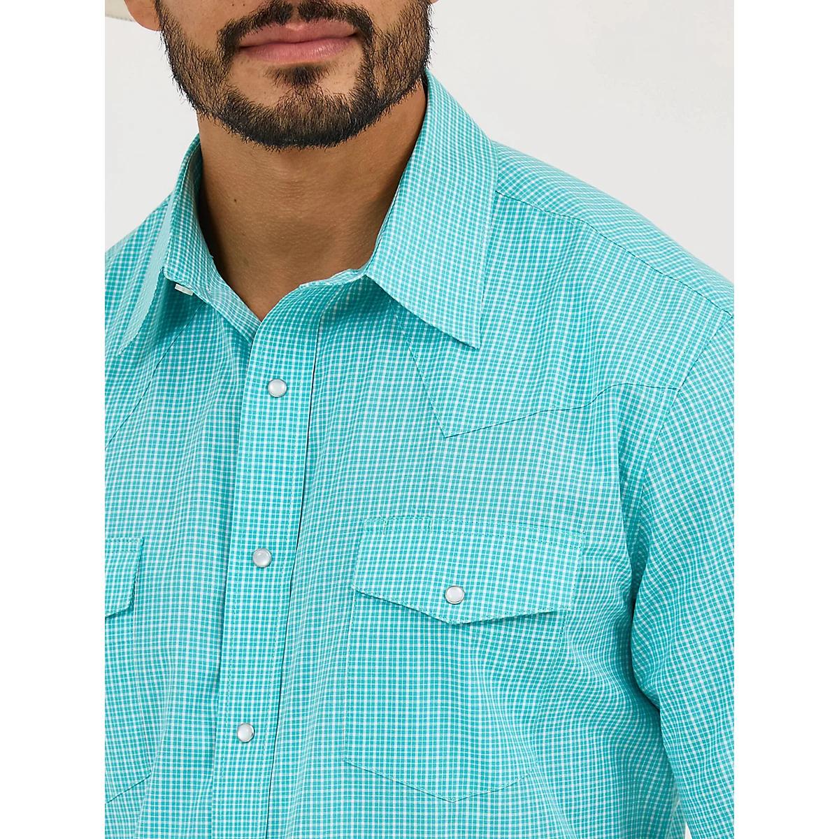 Men's Wrinkle Resist Short Sleeve Western Snap Plaid Shirt | Men's SHIRTS | Wrangler® Product Image