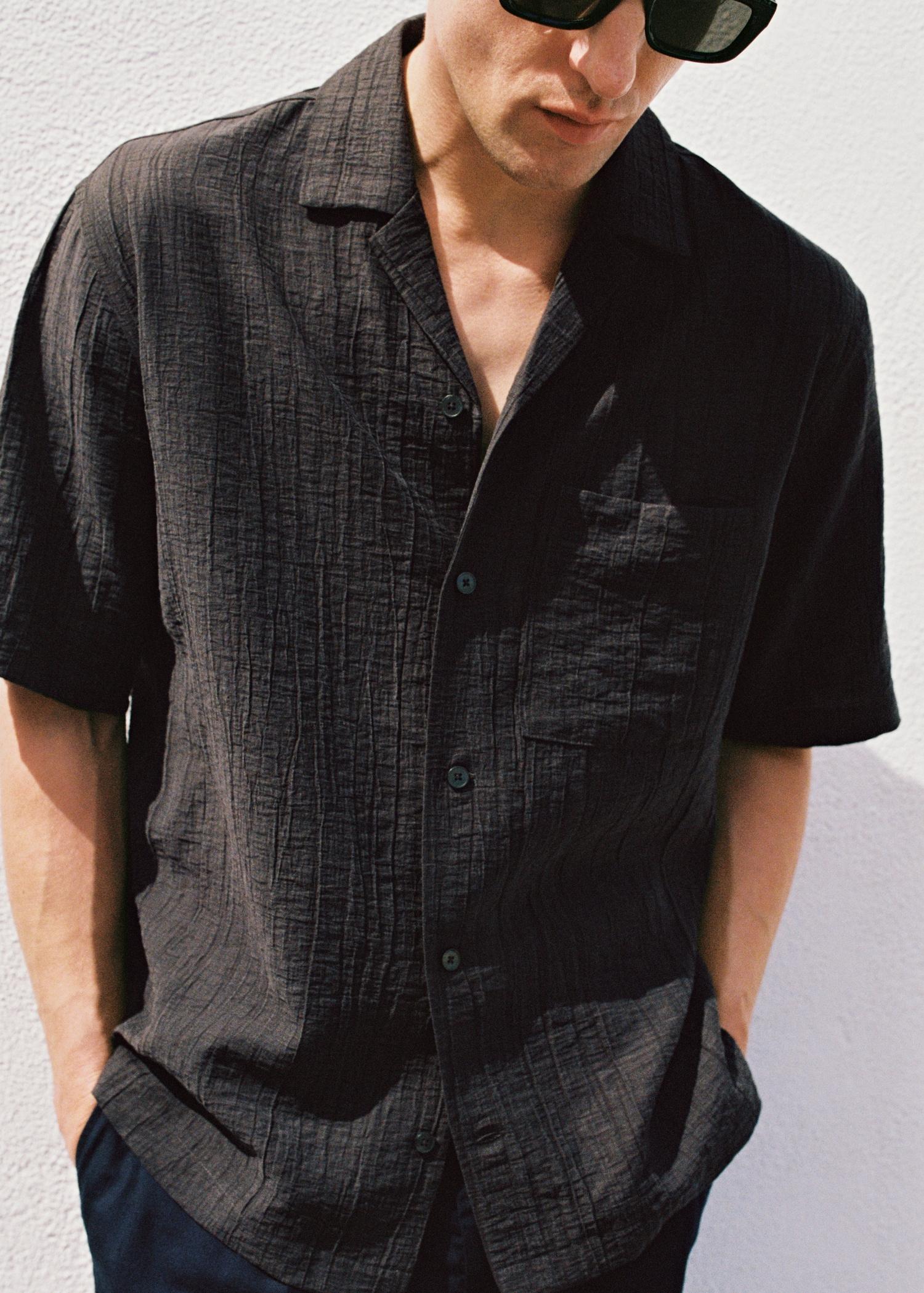 Creased-effect shirt - Men | MANGO USA Product Image