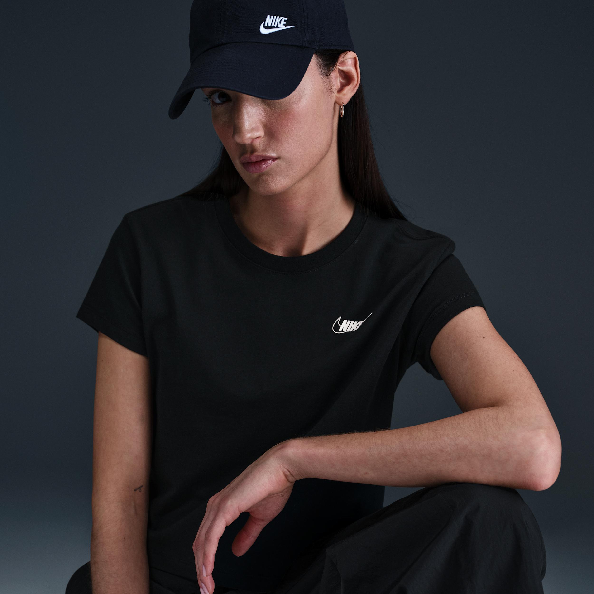Womens Nike Sportswear Club Short-Sleeve Cropped Graphic T-Shirt | HF9456-010 Product Image