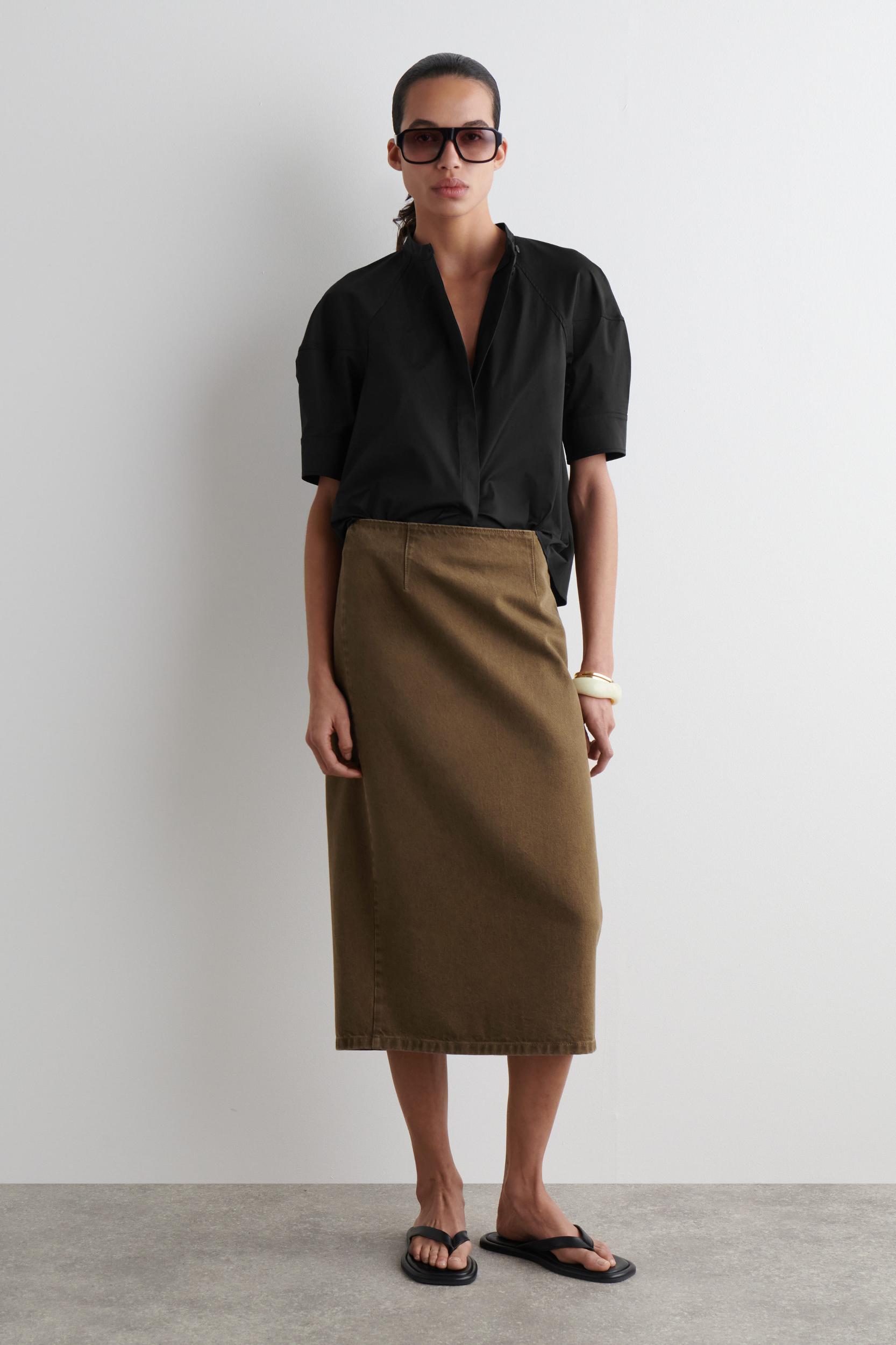 PUFF-SLEEVE BLOUSE Product Image