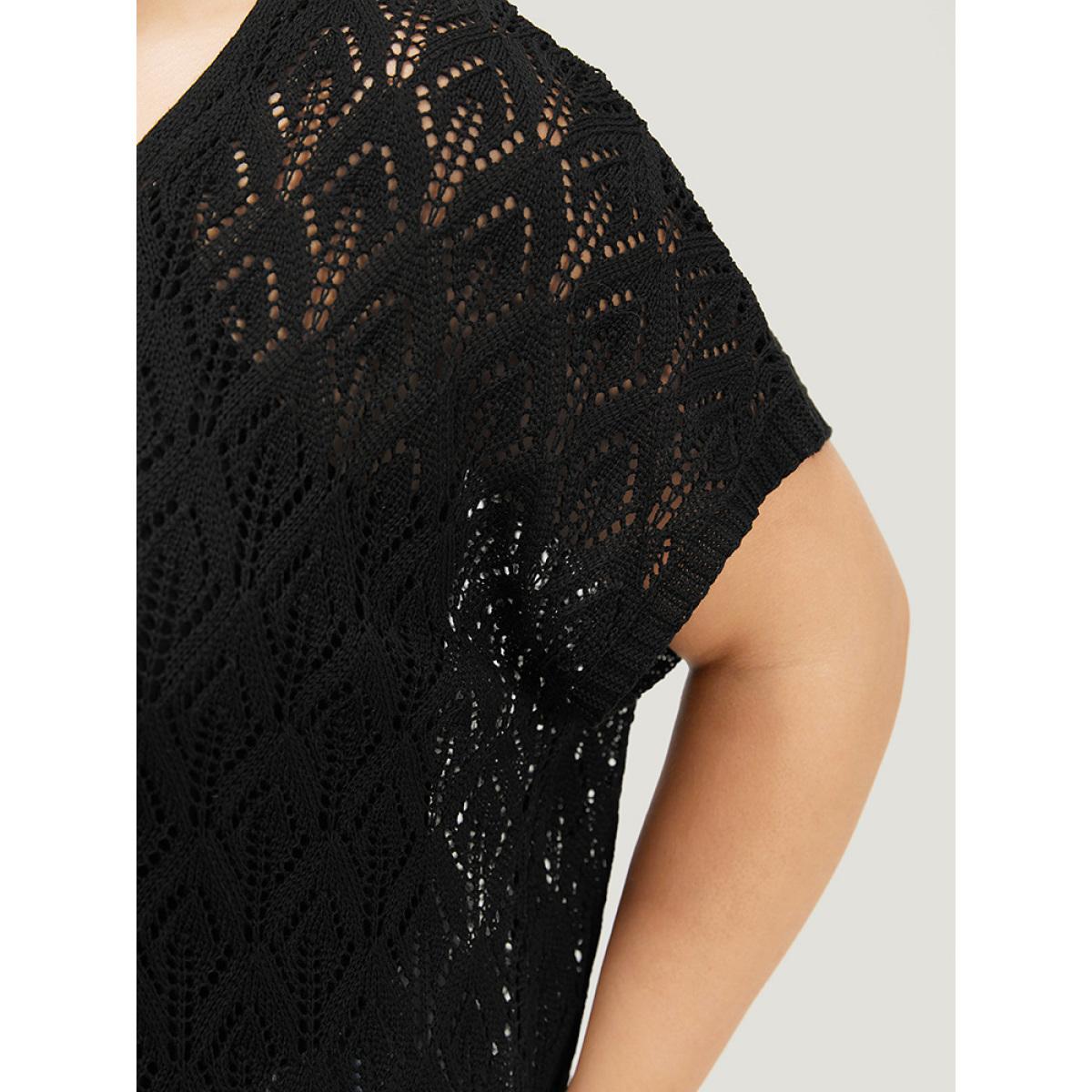 Plus Size Plain Geometric Eyelet Patchwork Tassels Batwing Sleeve Pullover Black Women Casual Loose Short sleeve V-neck Dailywear Pullovers BloomChic 12/L Product Image