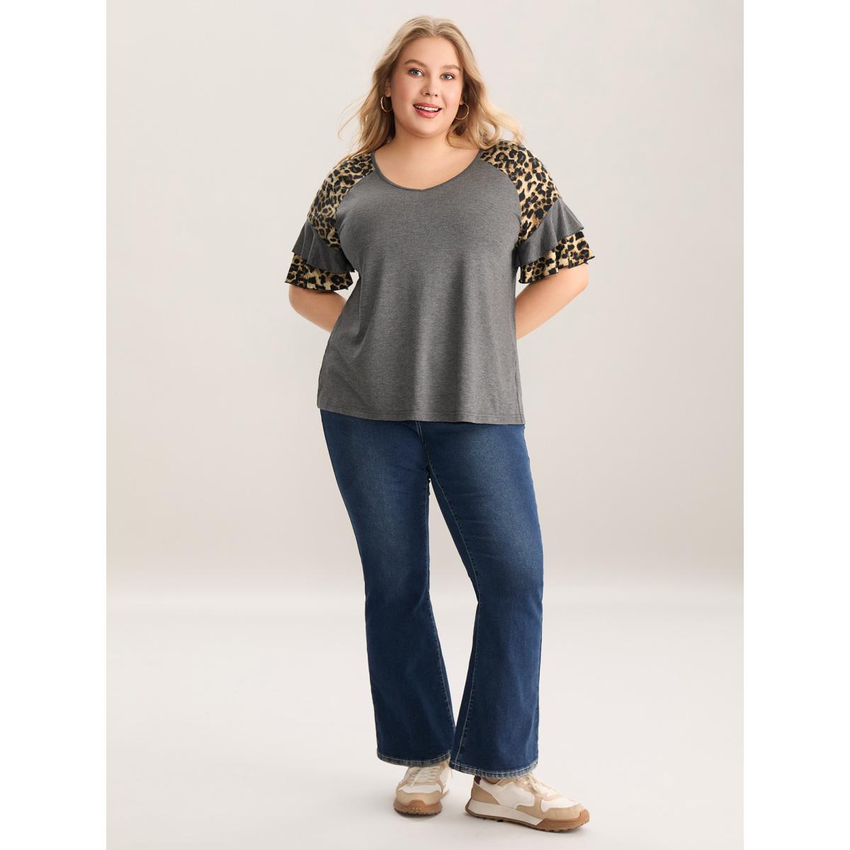 Plus Size Leopard Print Color Contrast Crewneck T-Shirt DimGray Women Contrast V-neck Everyday-Casual T-shirts BloomChic 12/L Product Image