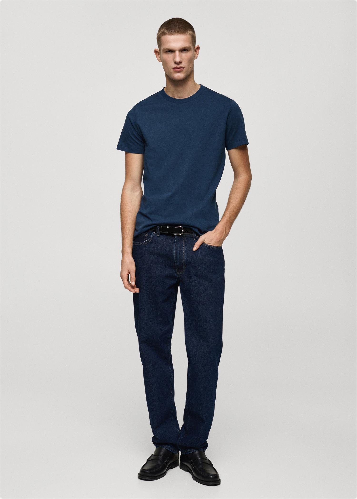 100% cotton slim-fit t-shirt - Men | MANGO USA Product Image