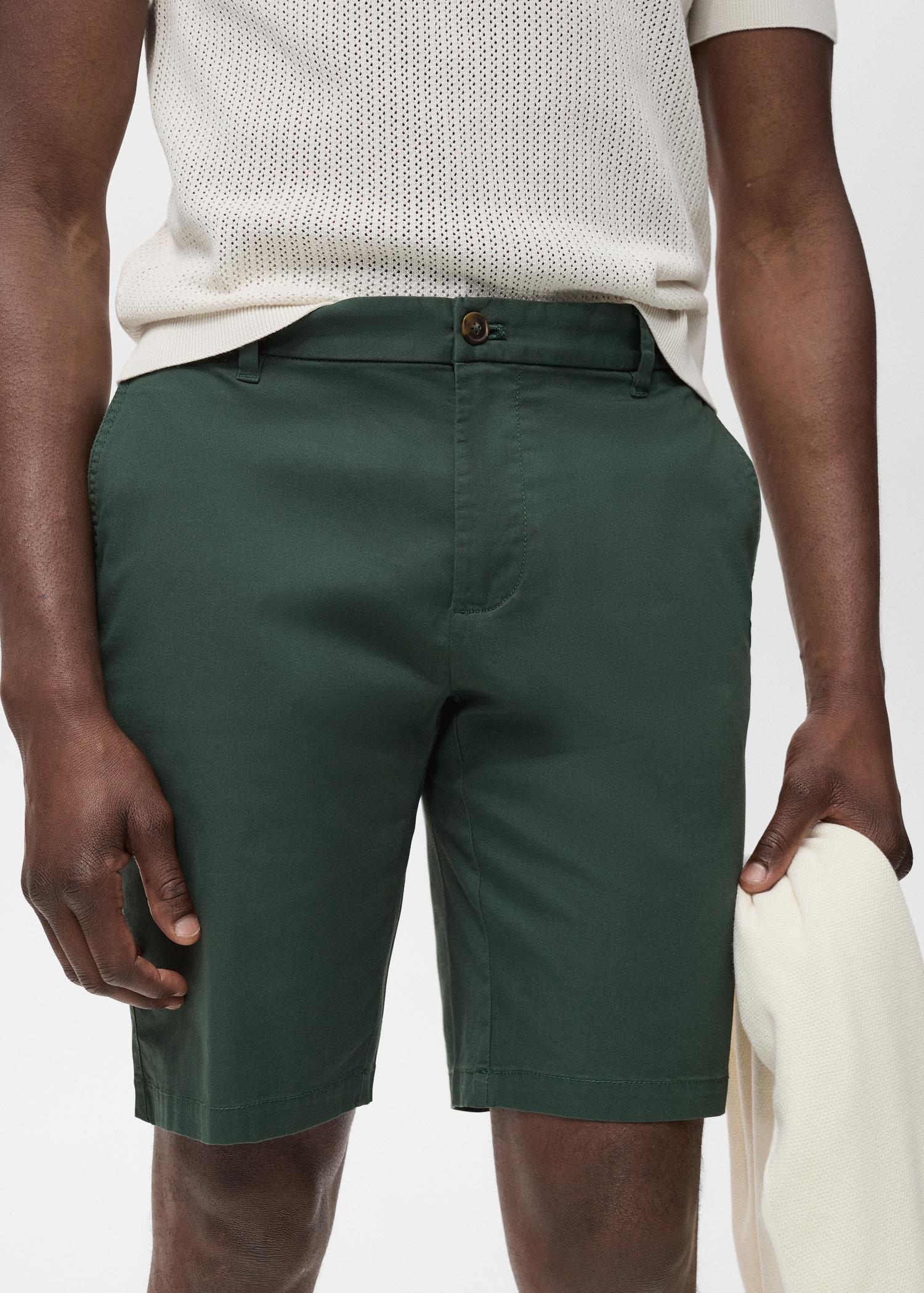 Slim-fit chino cotton bermuda shorts - Men | MANGO USA Product Image