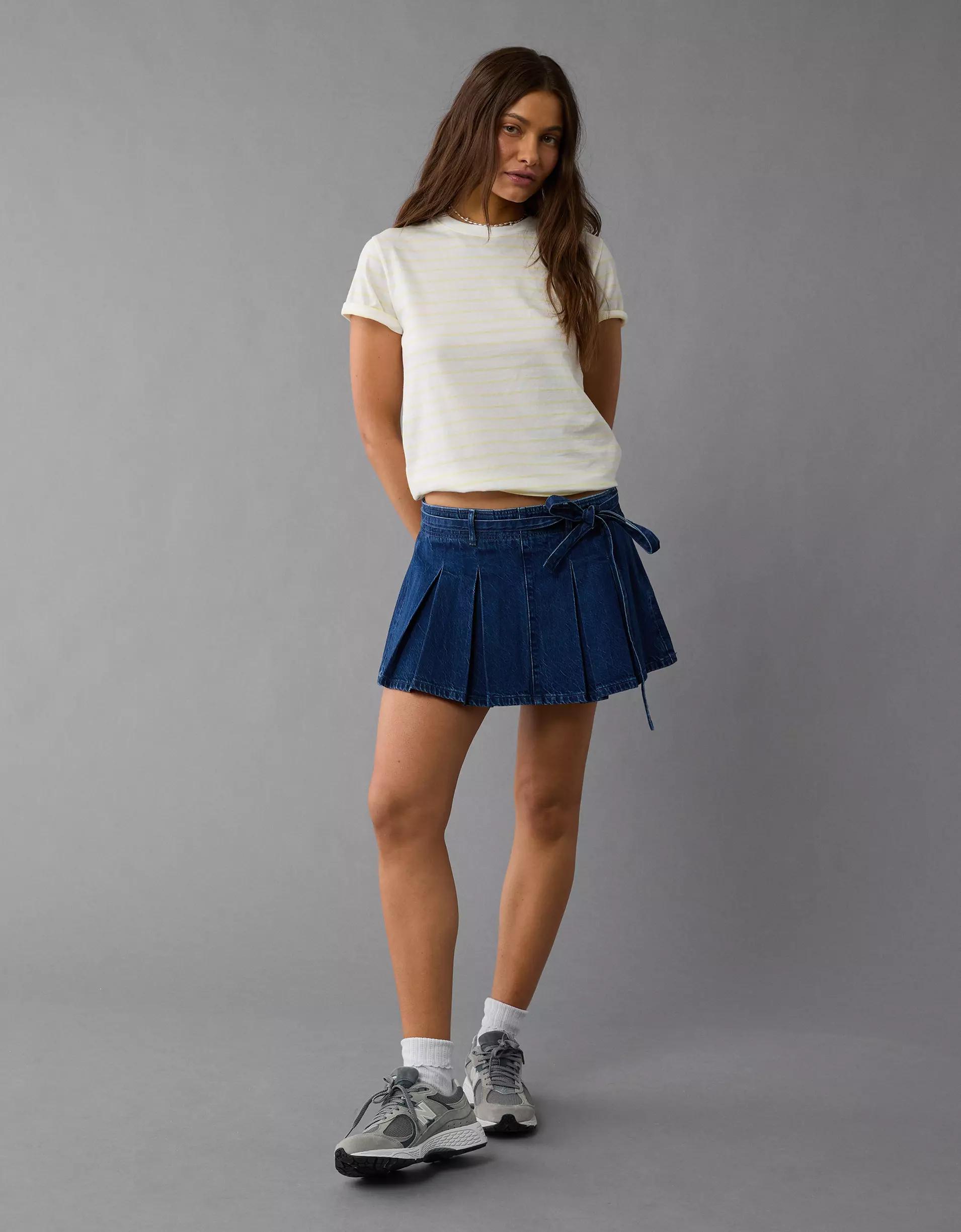 AE Classic T-Shirt Product Image