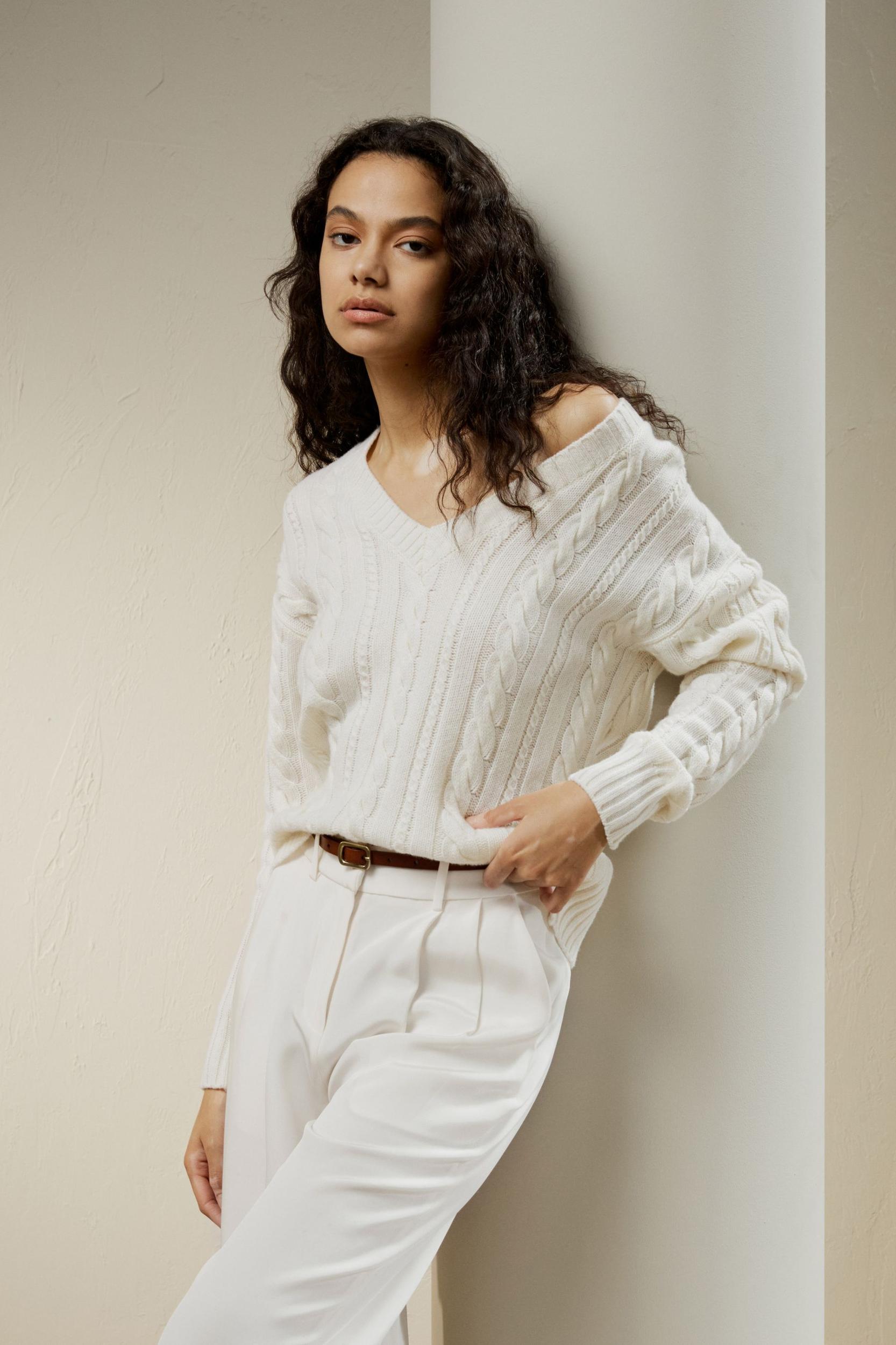 Cable-Knit Wool-Cashmere Blend Sweater Product Image