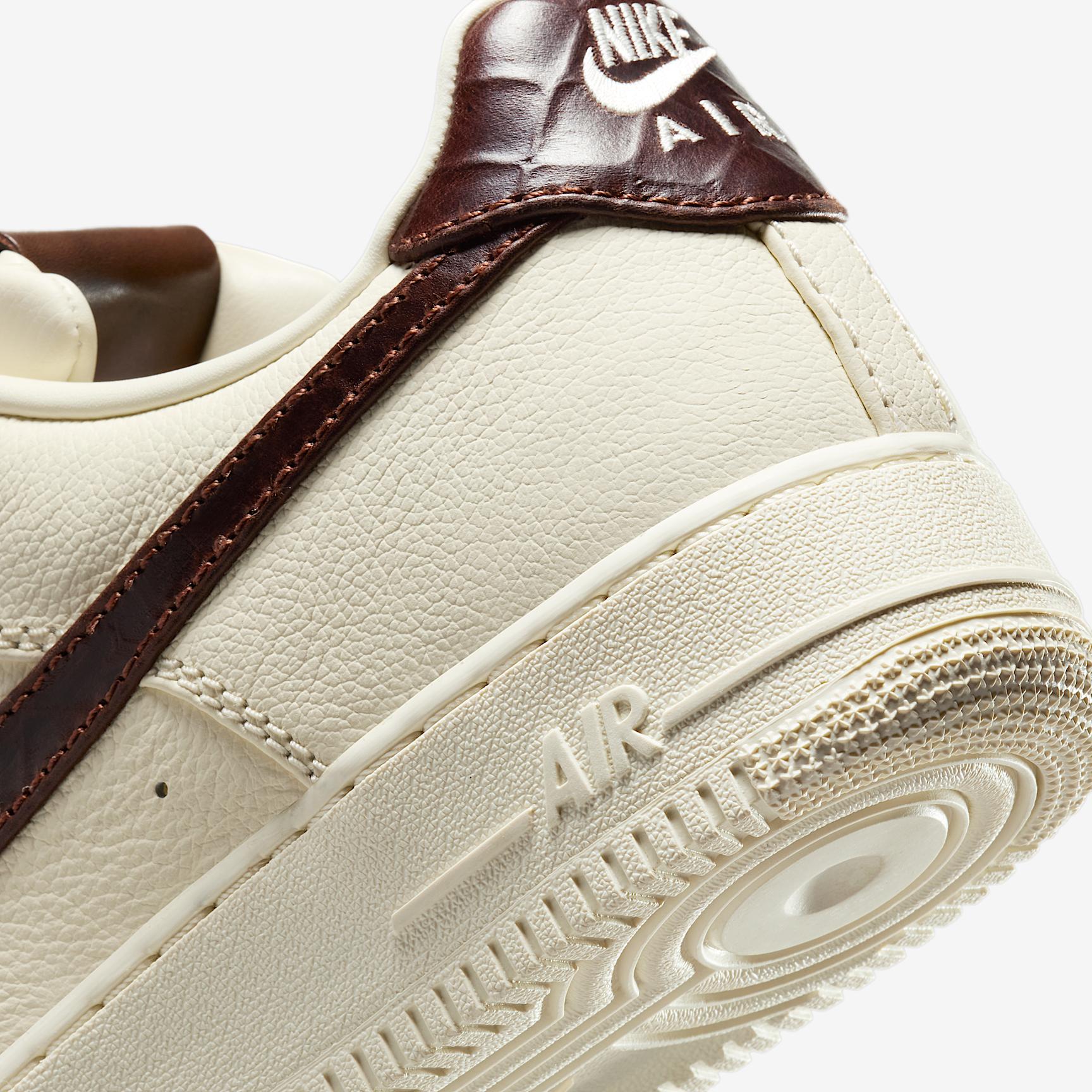 Nike Mens Air Force 1 07 Shoes | IB8865-221 Product Image