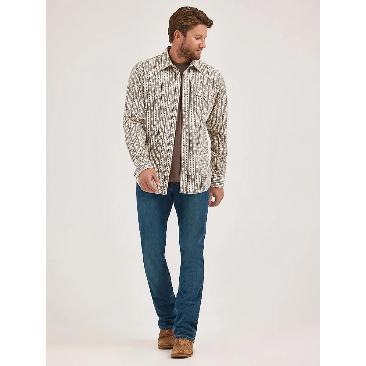 Men's Wrangler® Retro® Premium Long Sleeve Western Snap Printed Shirt in Ecru Stripe Product Image