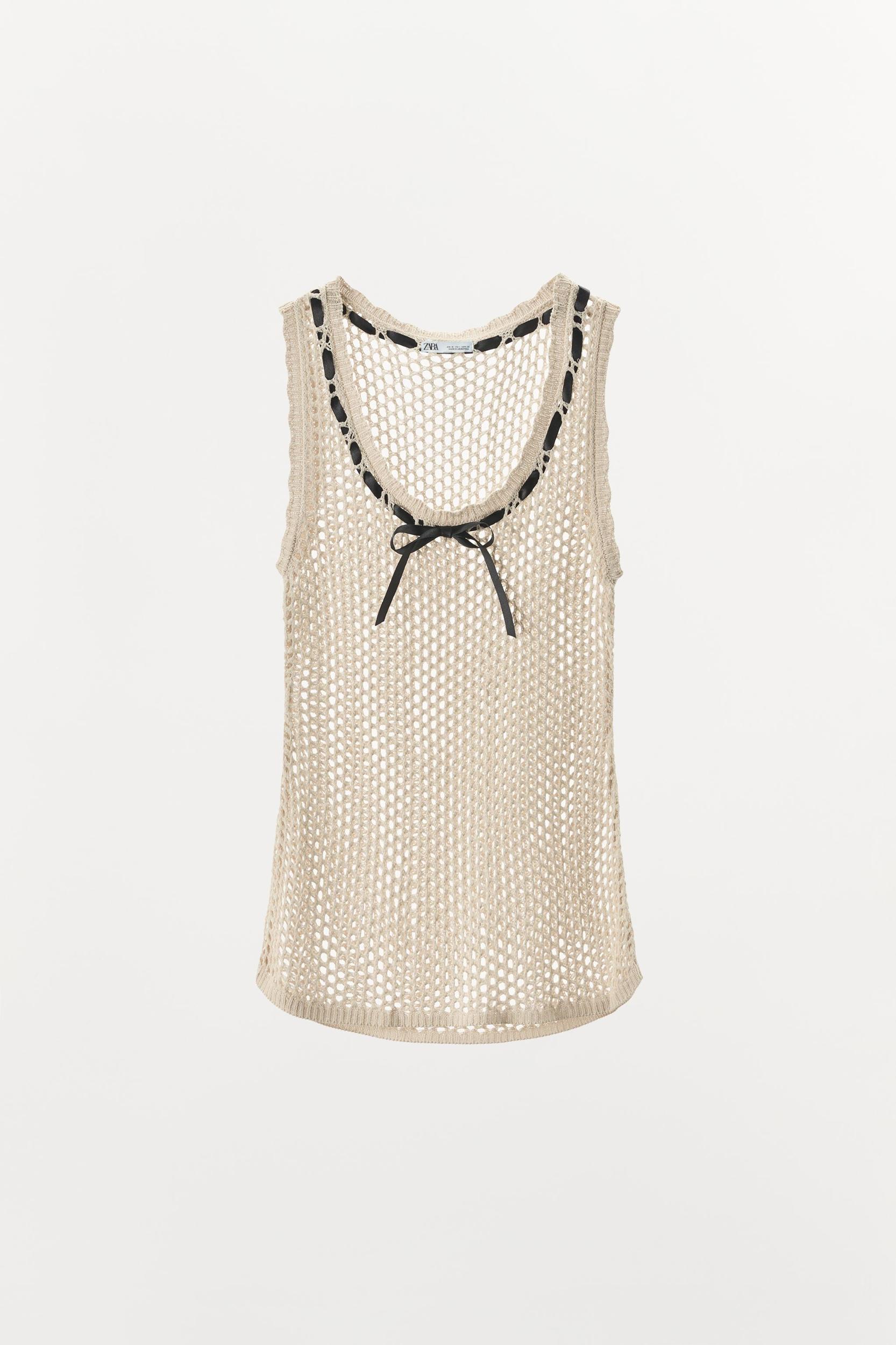 CONTRAST BOW OPEN KNIT T-SHIRT Product Image