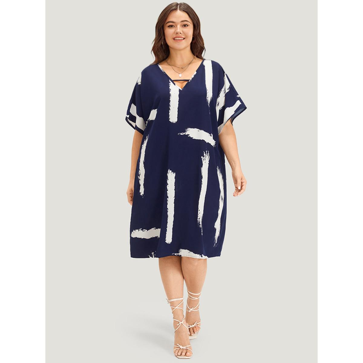 Plus Size Brush Print Keyhole Pocket Dolman Sleeve Dress Indigo Women Elegant Printed Keyhole Cut-Out Half Sleeve Curvy Knee Dress BloomChic 26/4X Product Image