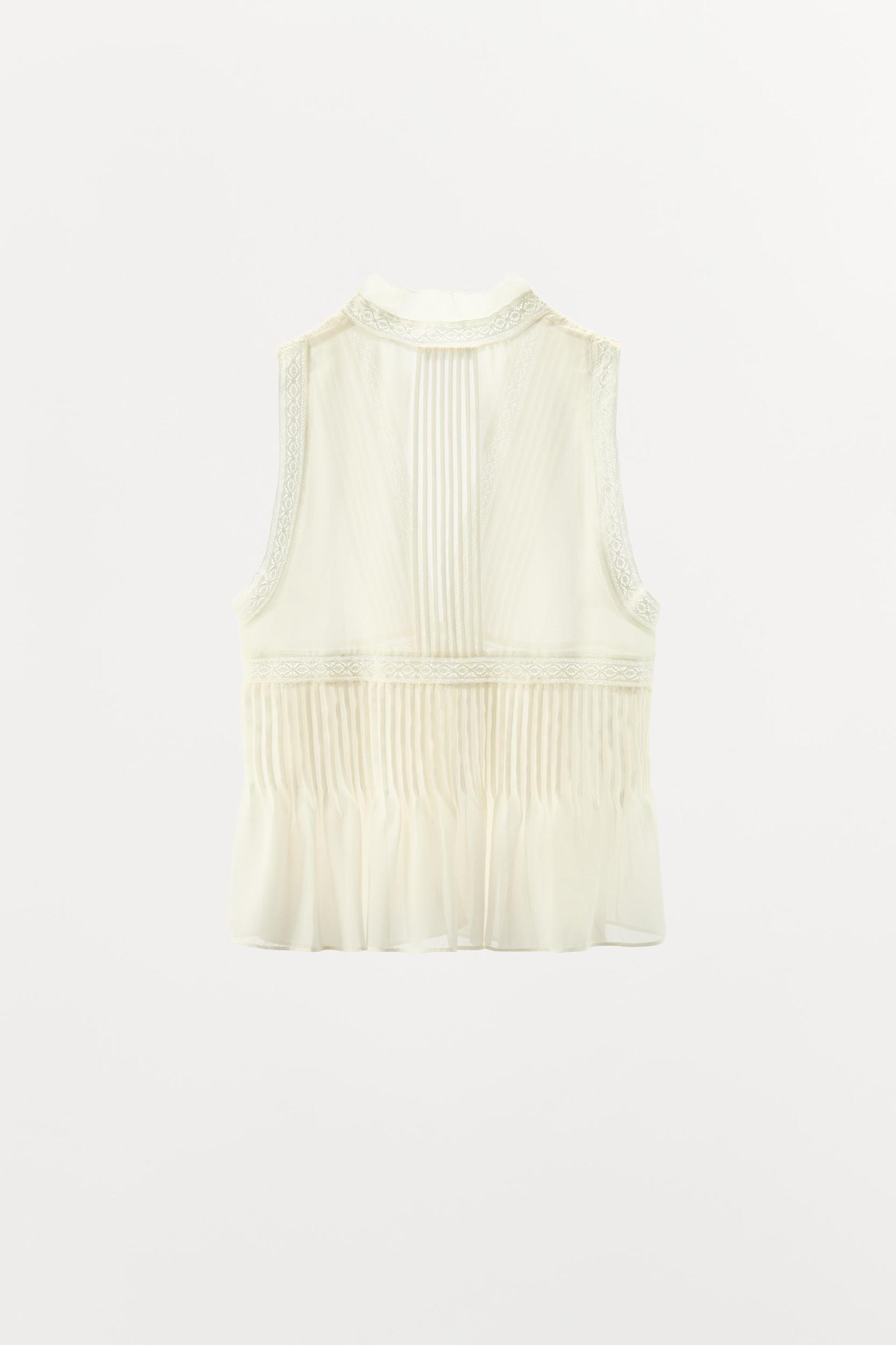 PLEATED LACE TOP Product Image