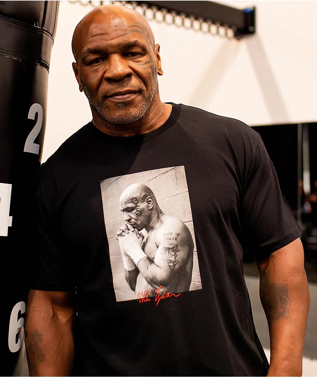 Mike Tyson Signature Black T-Shirt Product Image