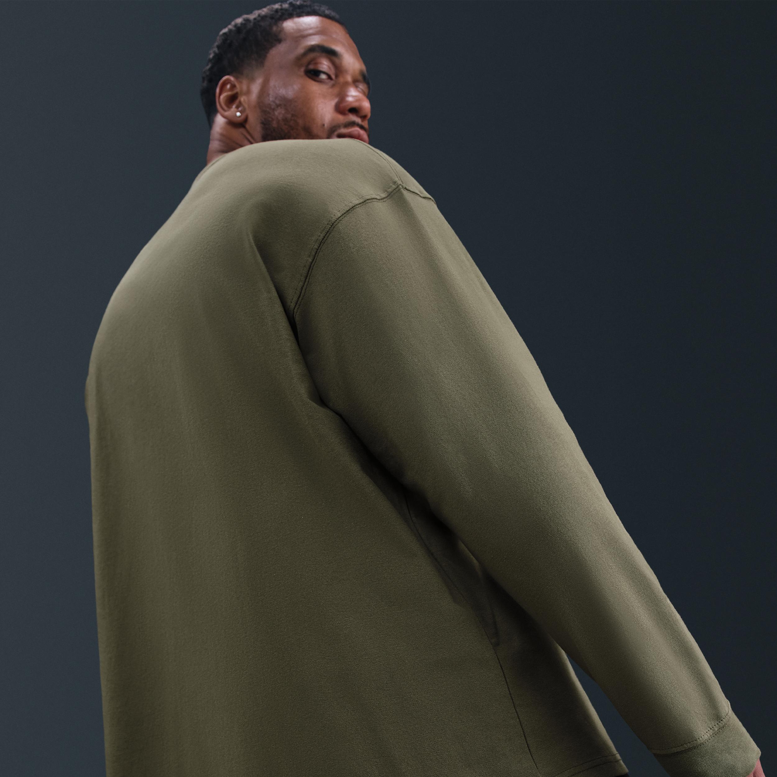 Mens Nike Sportswear Premium Essentials Long-Sleeve Pocket T-Shirt | DR7929-222 Product Image