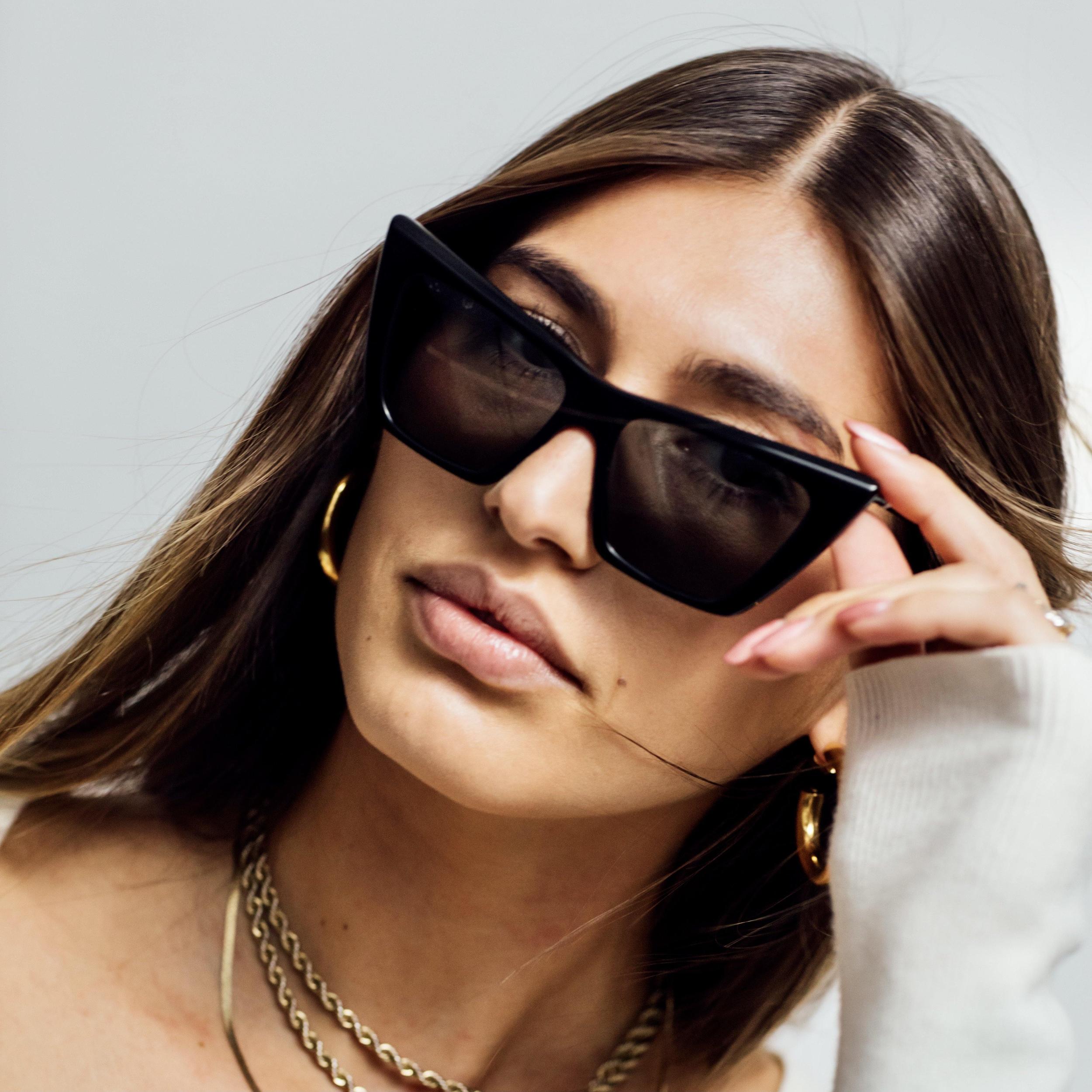 BAY SUNGLASSES Product Image