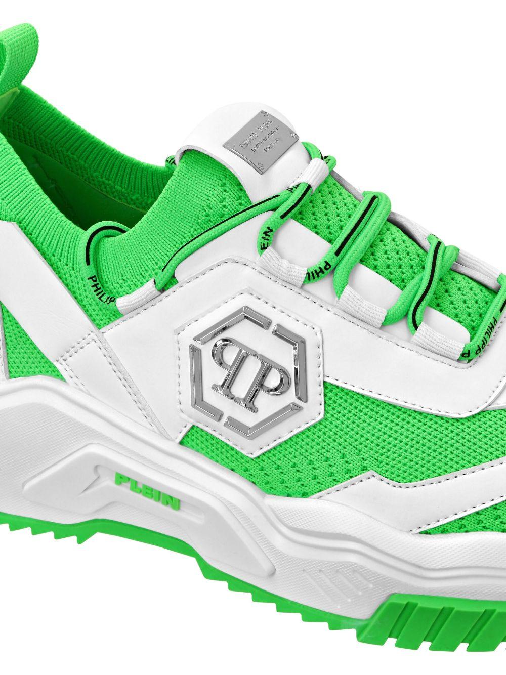 Predator sneakers Product Image