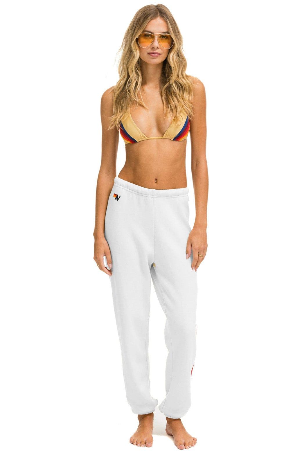 HEART STITCH 4 SWEATPANTS - WHITE Female Product Image