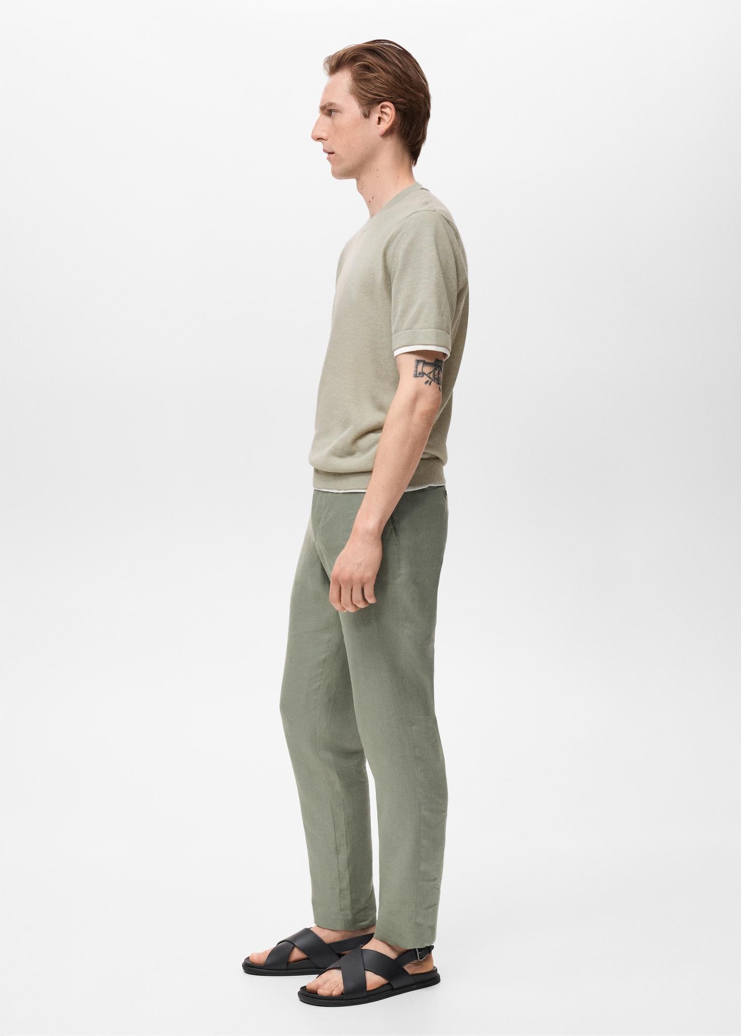 Contrasting cotton-blend T-shirt - Men | MANGO USA Product Image