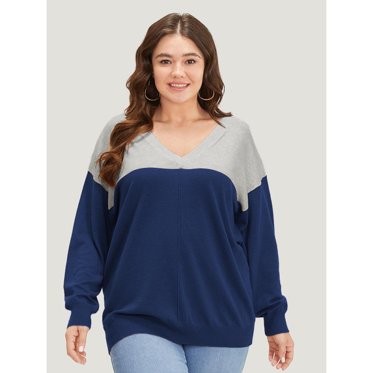 Plus Size Supersoft Essentials Colorblock Two Tone Patchwork V Neck Pullover Green Women Leisure Loose Long Sleeve V-neck Casual Pullovers BloomChic 28/5X Product Image