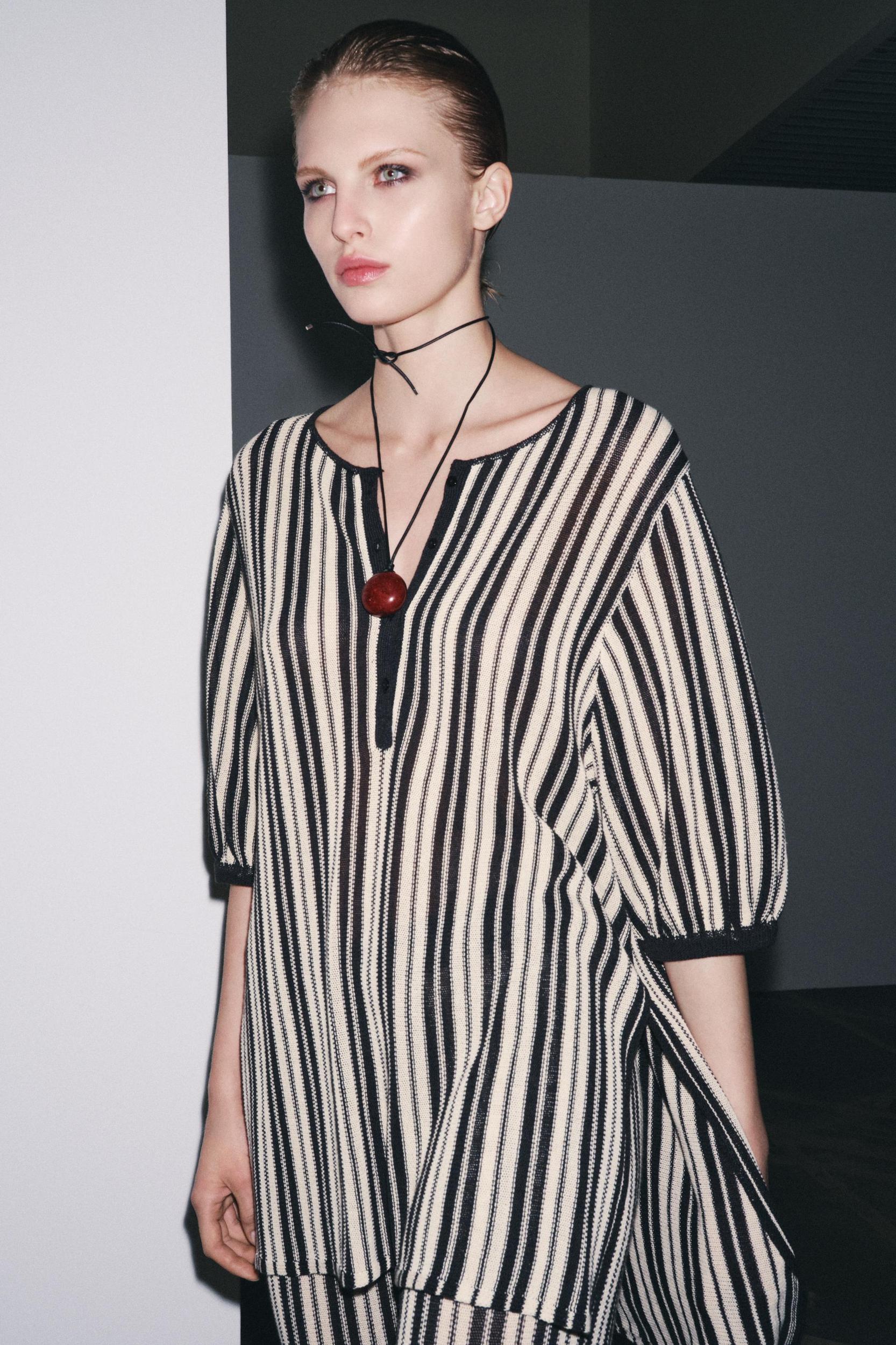 STRIPED KNIT TOP WITH LINEN Product Image