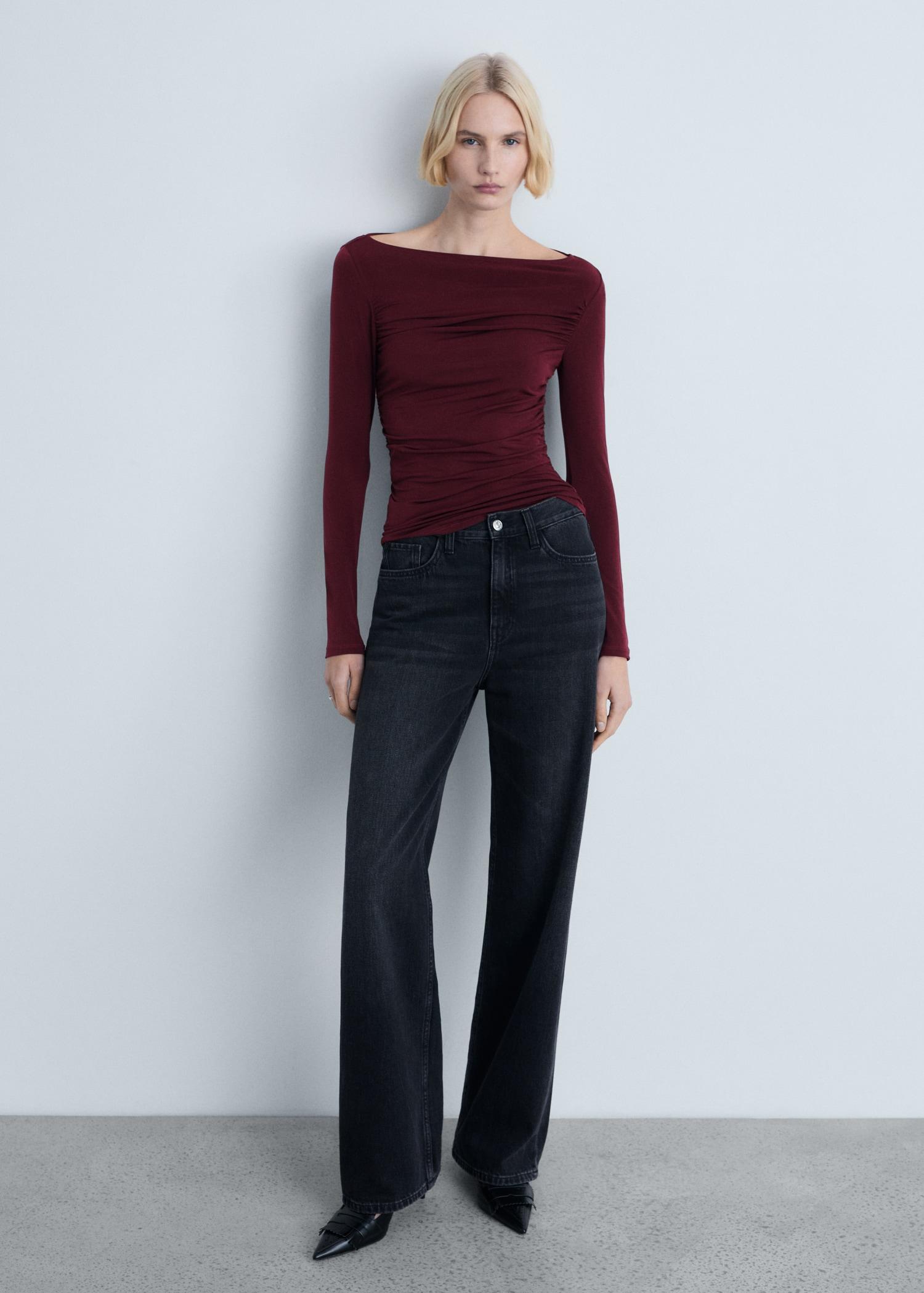 Draped fitted t-shirt - Women | MANGO USA Product Image