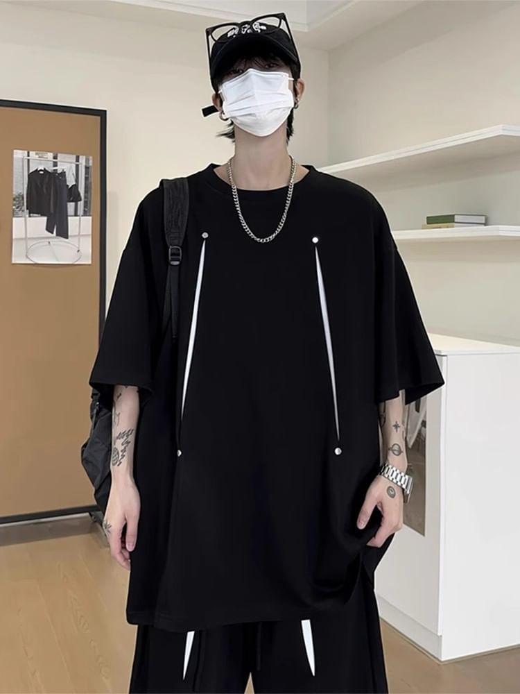 Set: Short Sleeve Crew Neck Two Tone Panel T-Shirt + Drawstring Waist Sweat Shorts Product Image