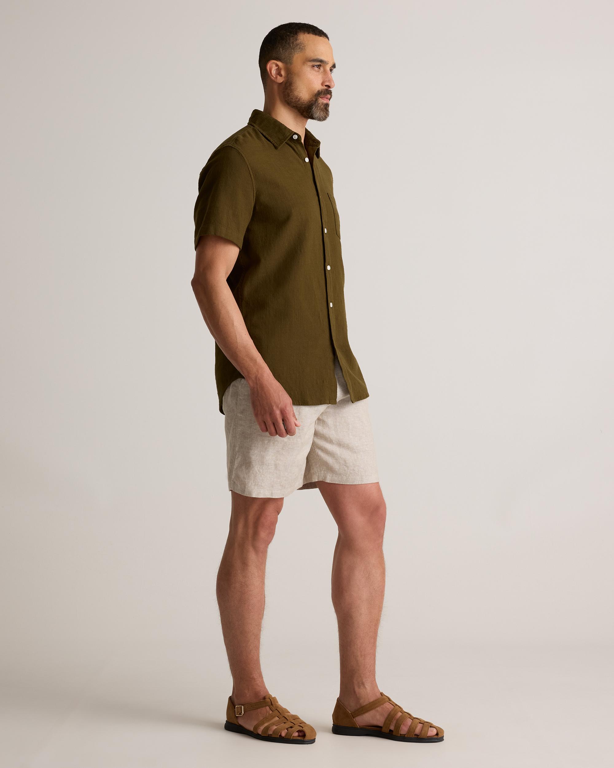 Quince | Men's 100% European Linen Drawstring Beach Shorts 7" Product Image