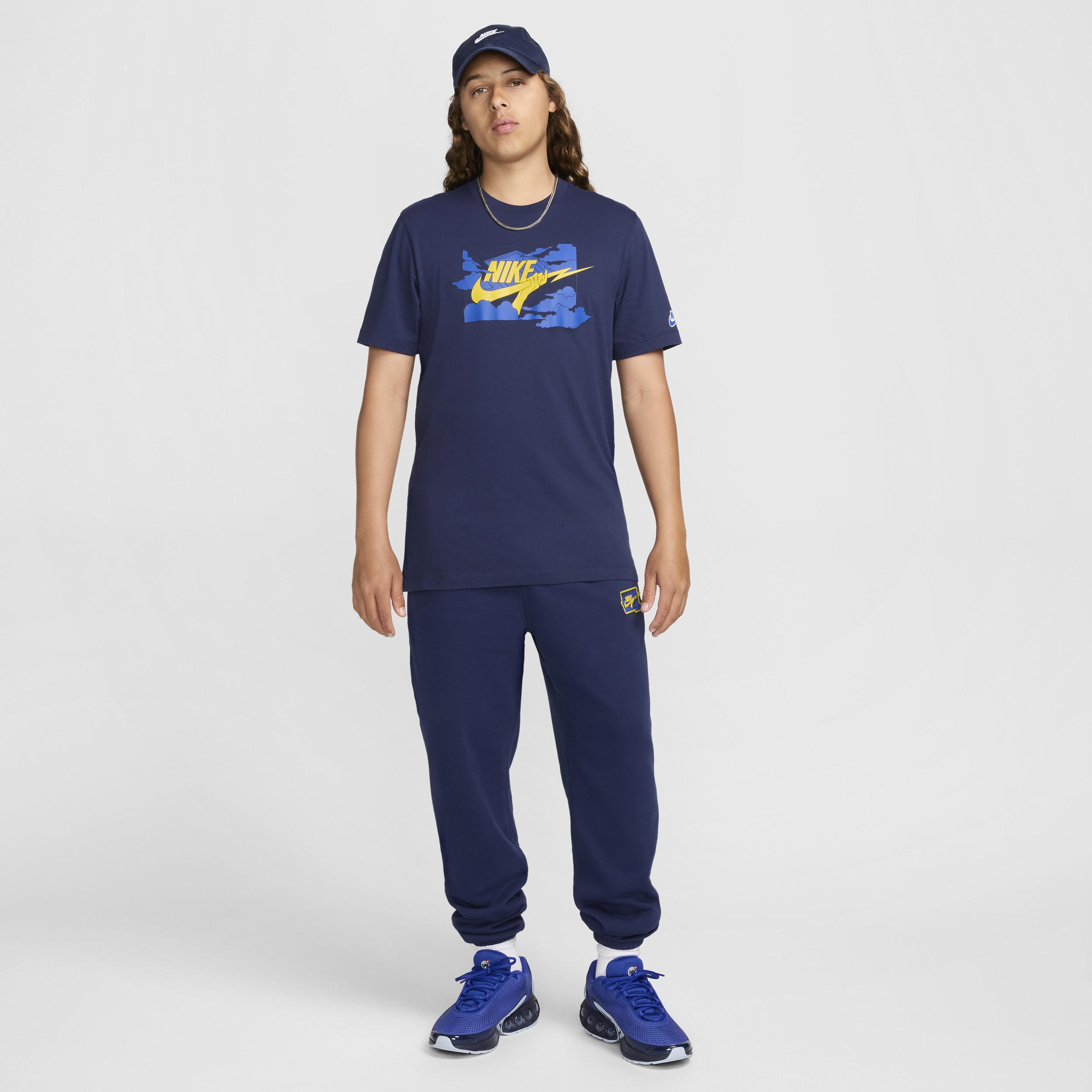 Nike Club Men's T-Shirt Product Image