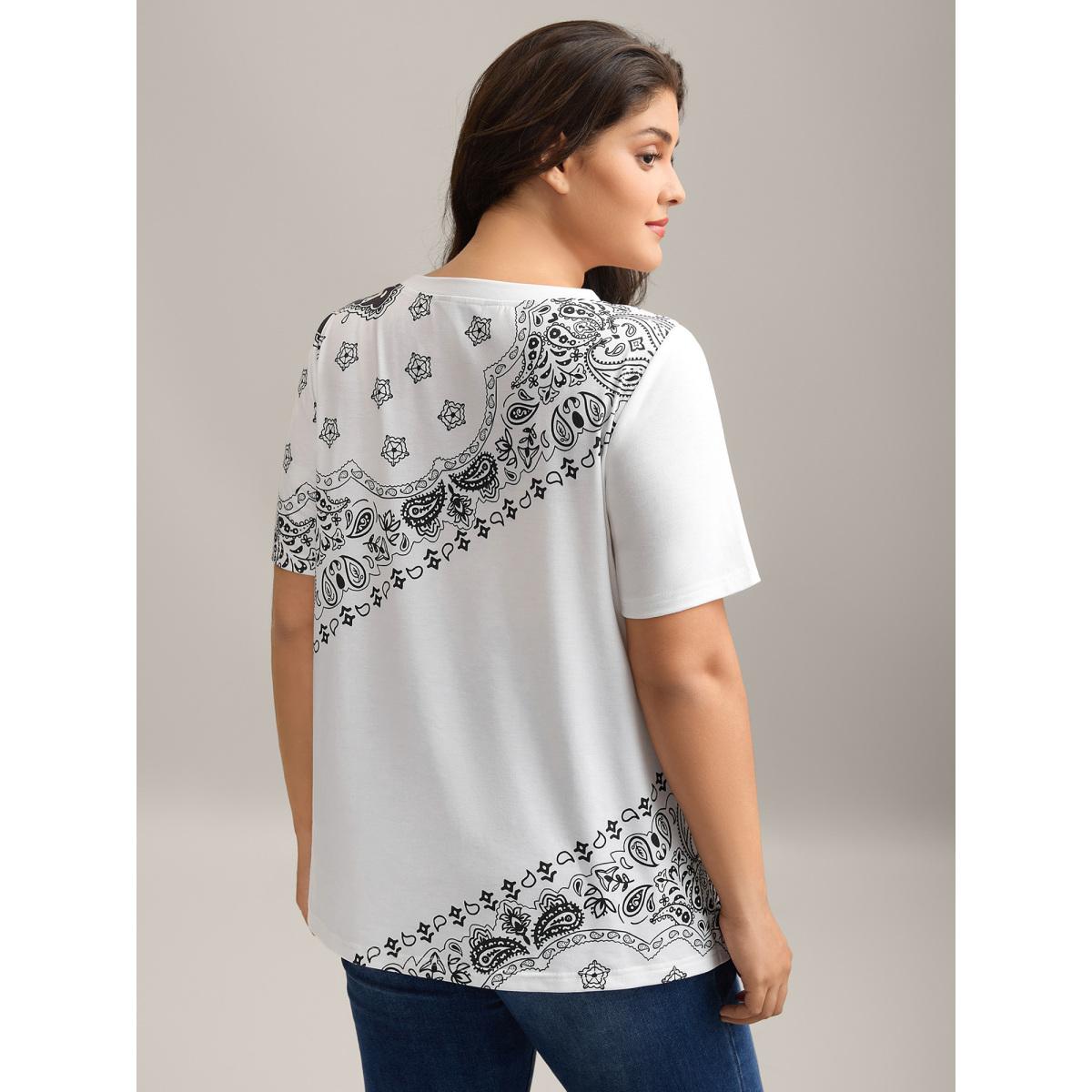 Plus Size Boho Print Plain Crewneck T-Shirt Ivory Women Leisure Non Round Neck Casual T-shirts BloomChic 28/5X Product Image