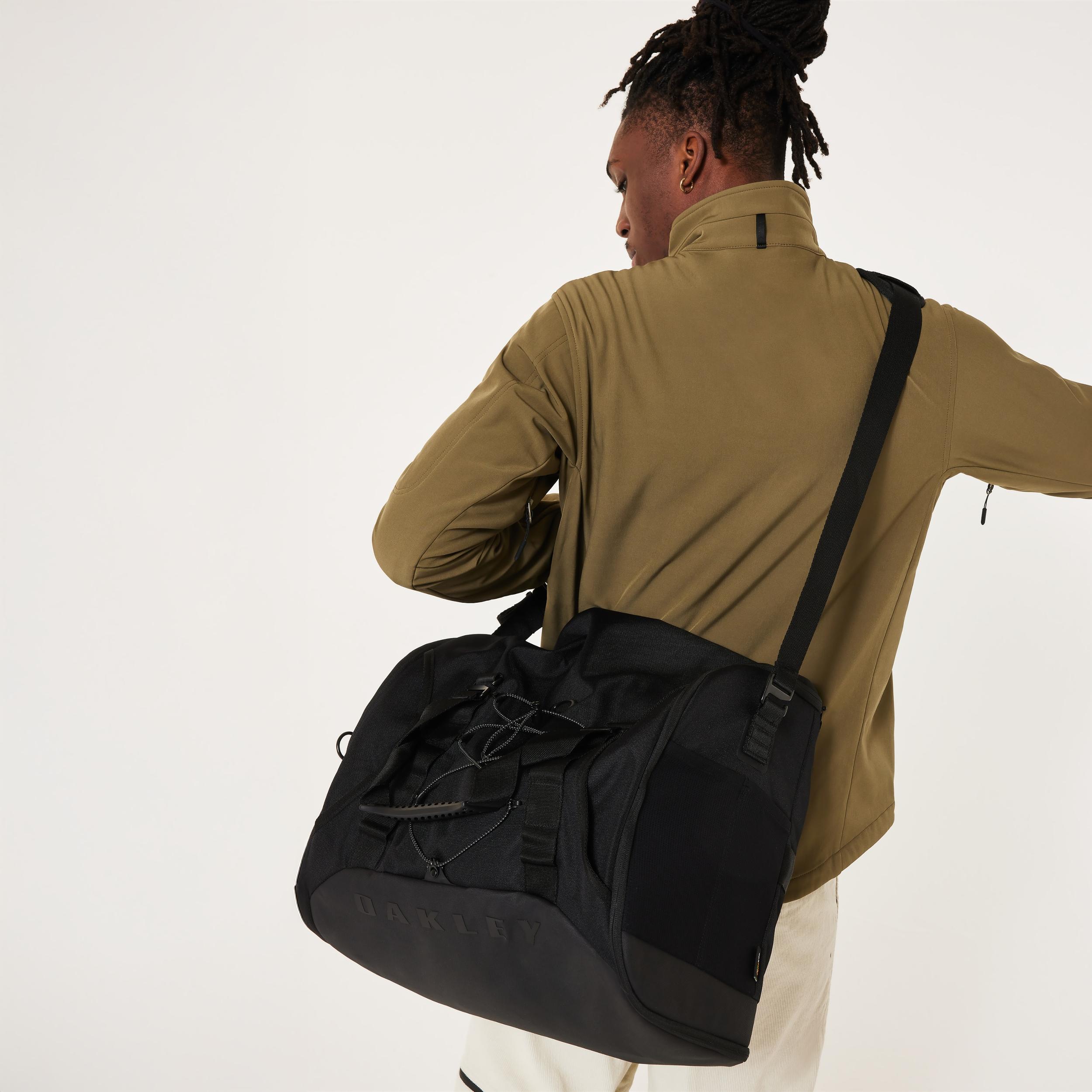 Oakley Mens Latitude Expedition Bag Product Image