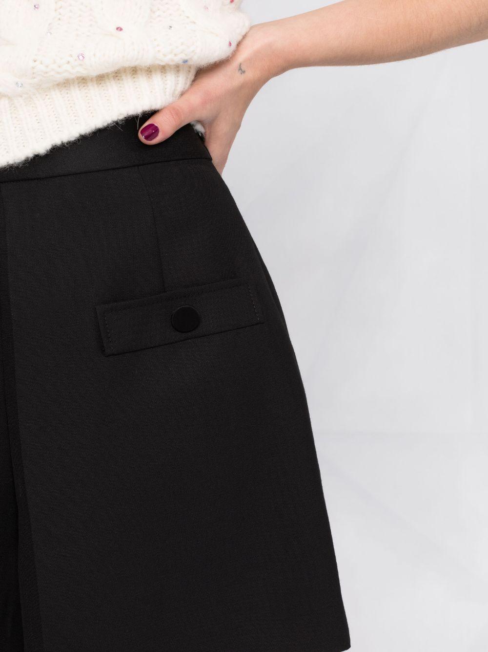 button-detail shorts Product Image