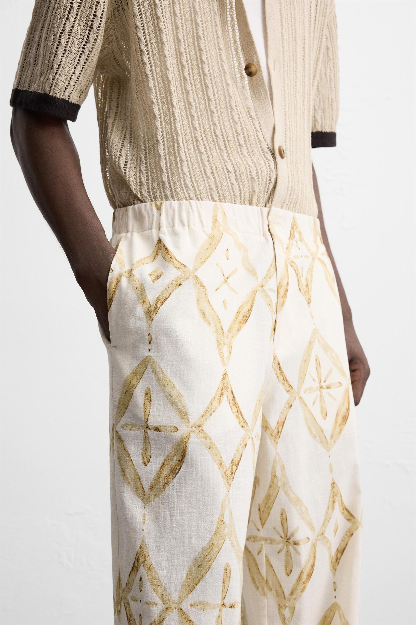 GEOMETRIC PRINT RELAXED FIT PANTS Product Image