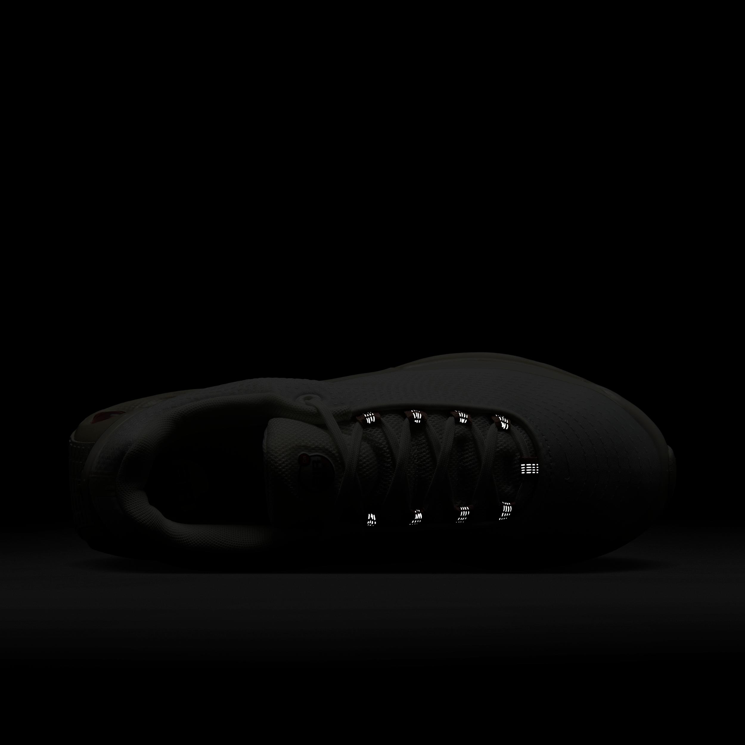 Nike Womens Air Max Dn Tech Shoes | IH0284-100 Product Image