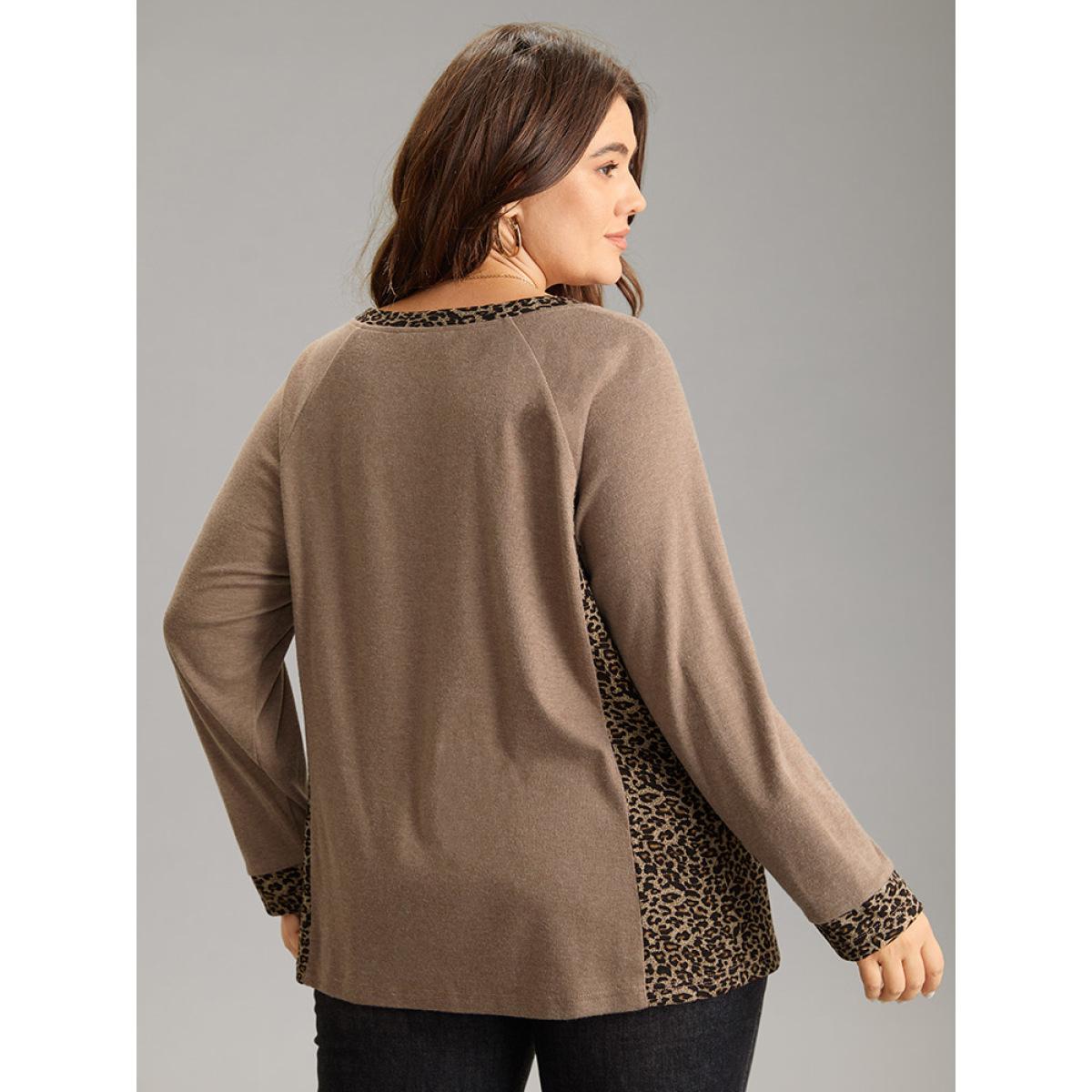 Plus Size Leopard Patchwork V Neck Raglan Sleeve T-shirt LightBrown Women Casual Contrast Leopard V-neck Dailywear T-shirts BloomChic 12/L Product Image
