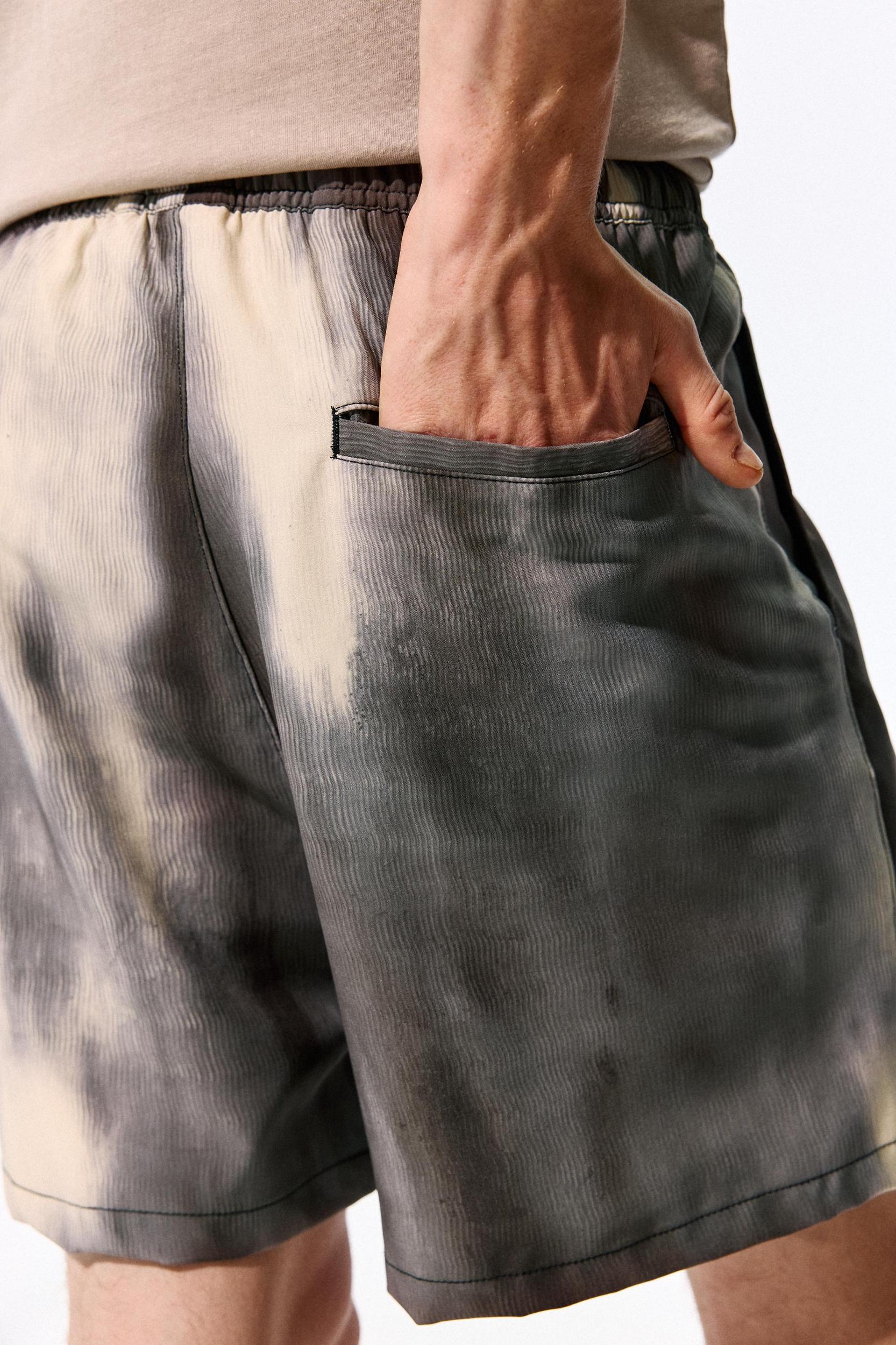 Washed board shorts Product Image