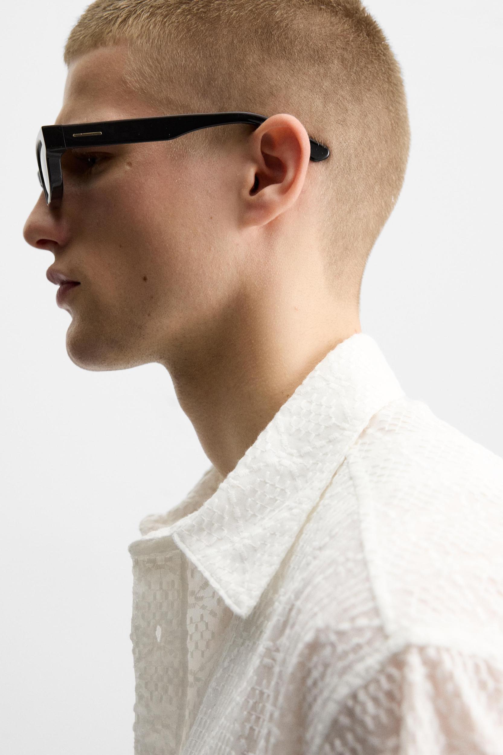 GEOMETRIC EMBROIDERED SHIRT Product Image