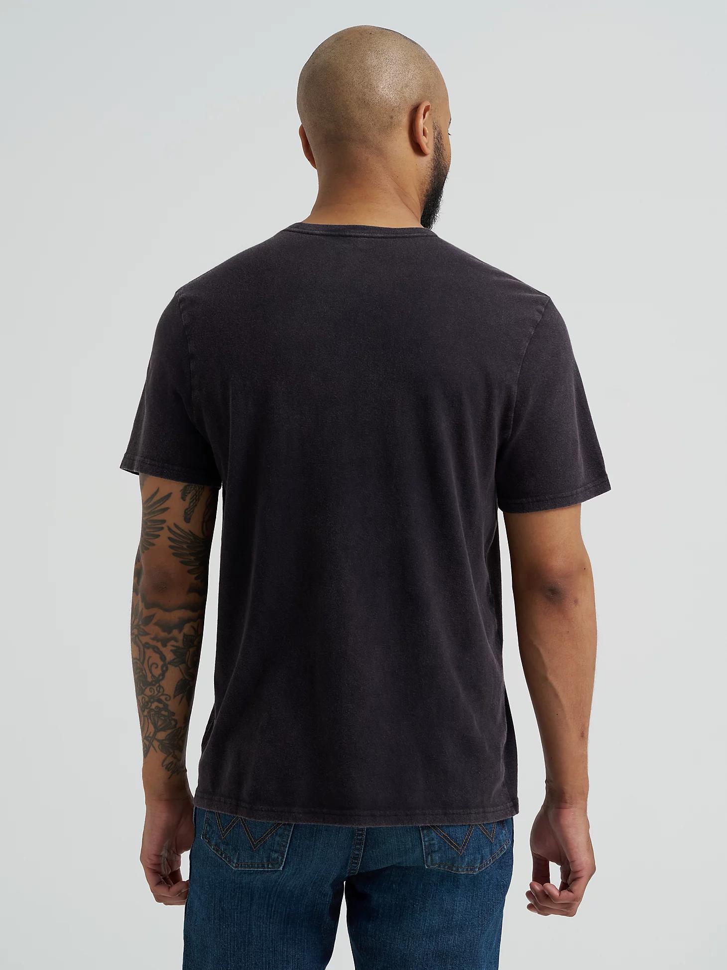 Men's Guitar Logo Graphic T-Shirt | Men's SHIRTS | Wrangler® Product Image