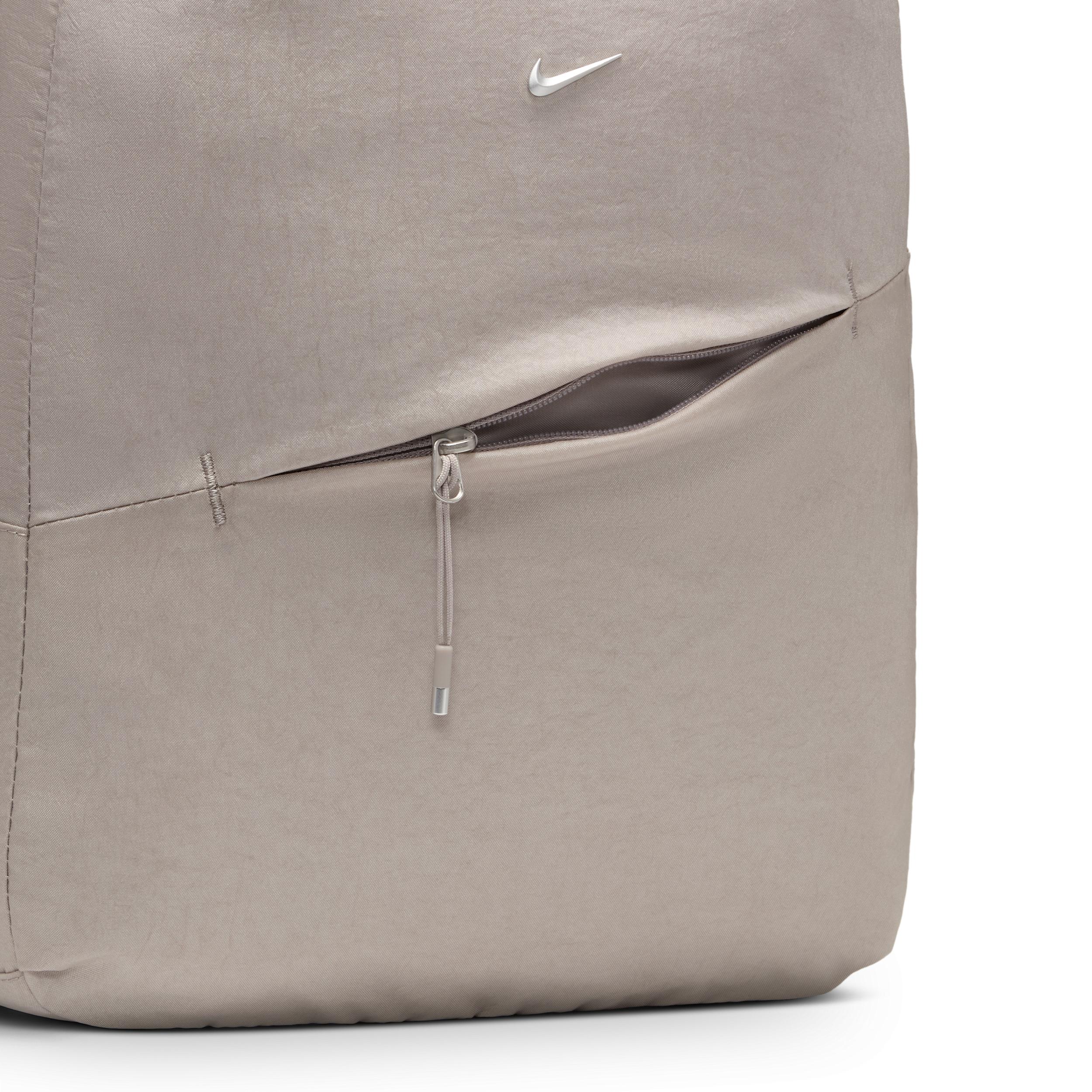Nike Unisex Aura Backpack (24L) | HF7007-009 Product Image