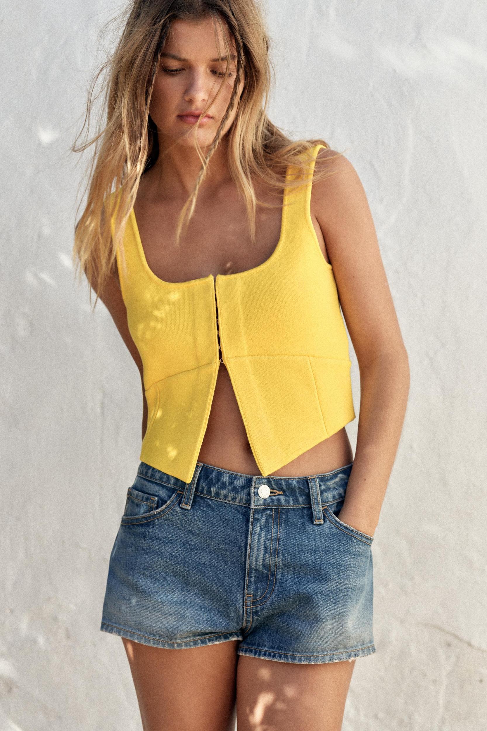 BASIC KNIT CROP TOP Product Image