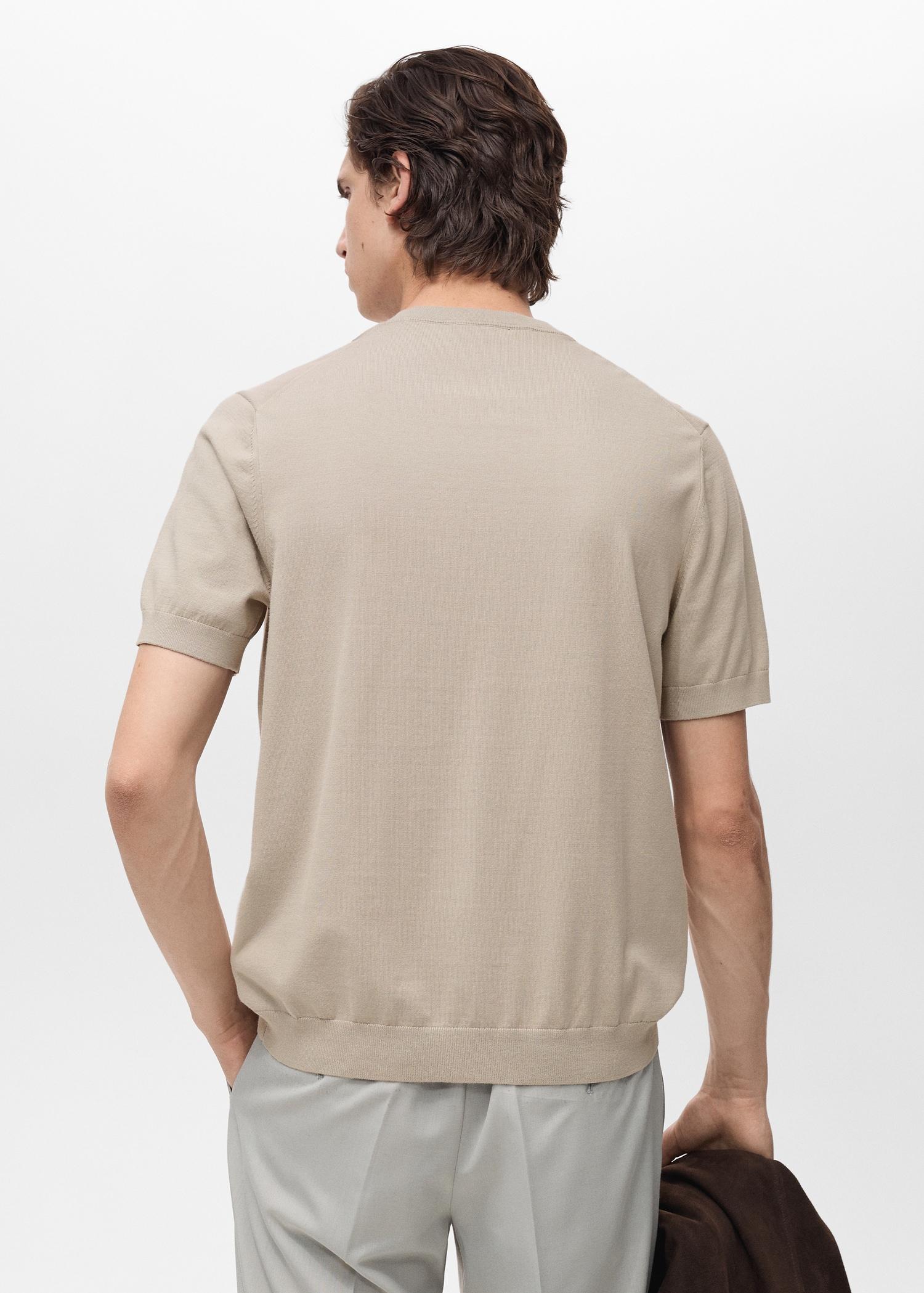 Cotton fine-knit t-shirt - Men | MANGO USA Product Image