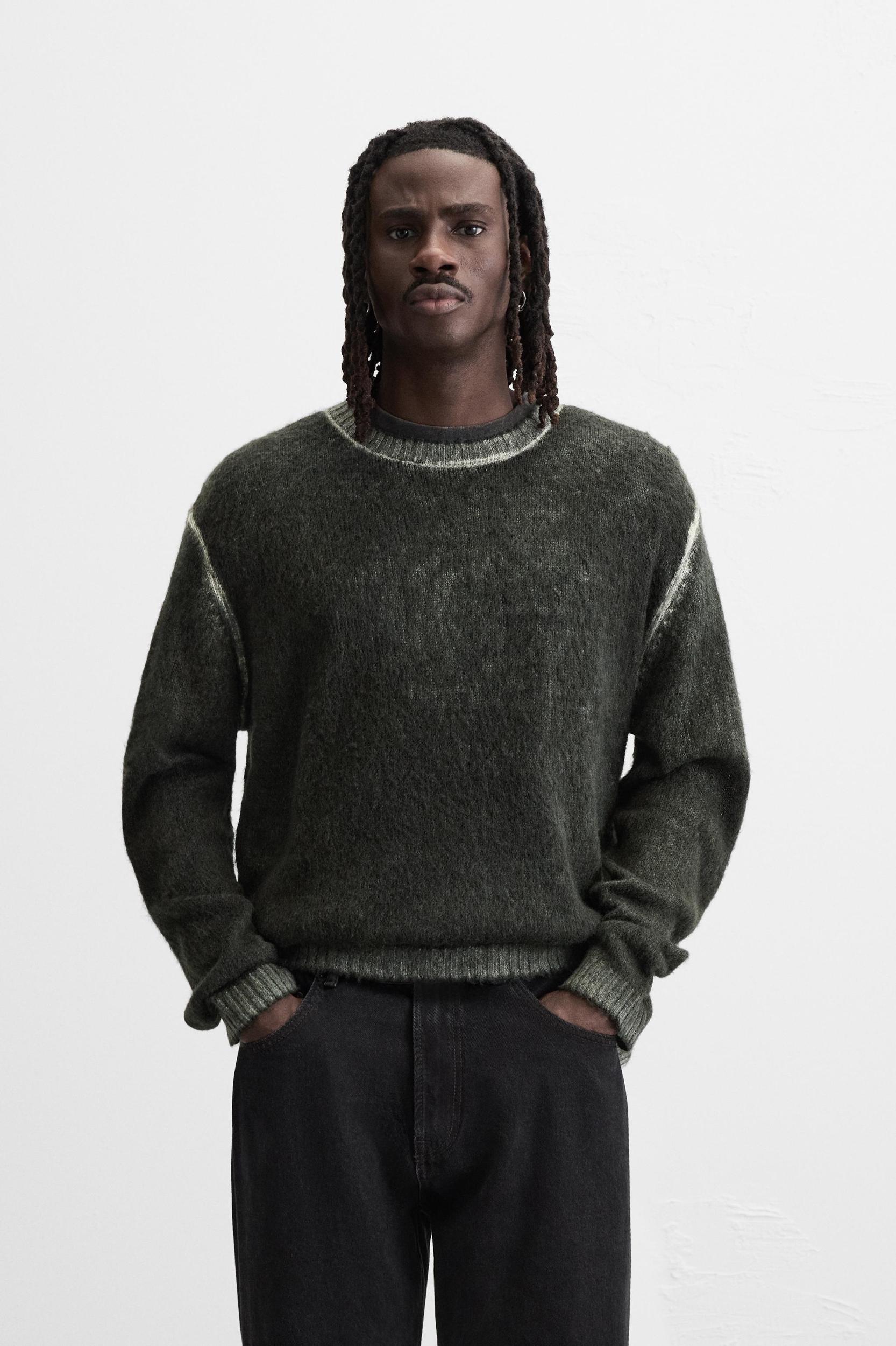 SPRAY PRINT SWEATER Product Image