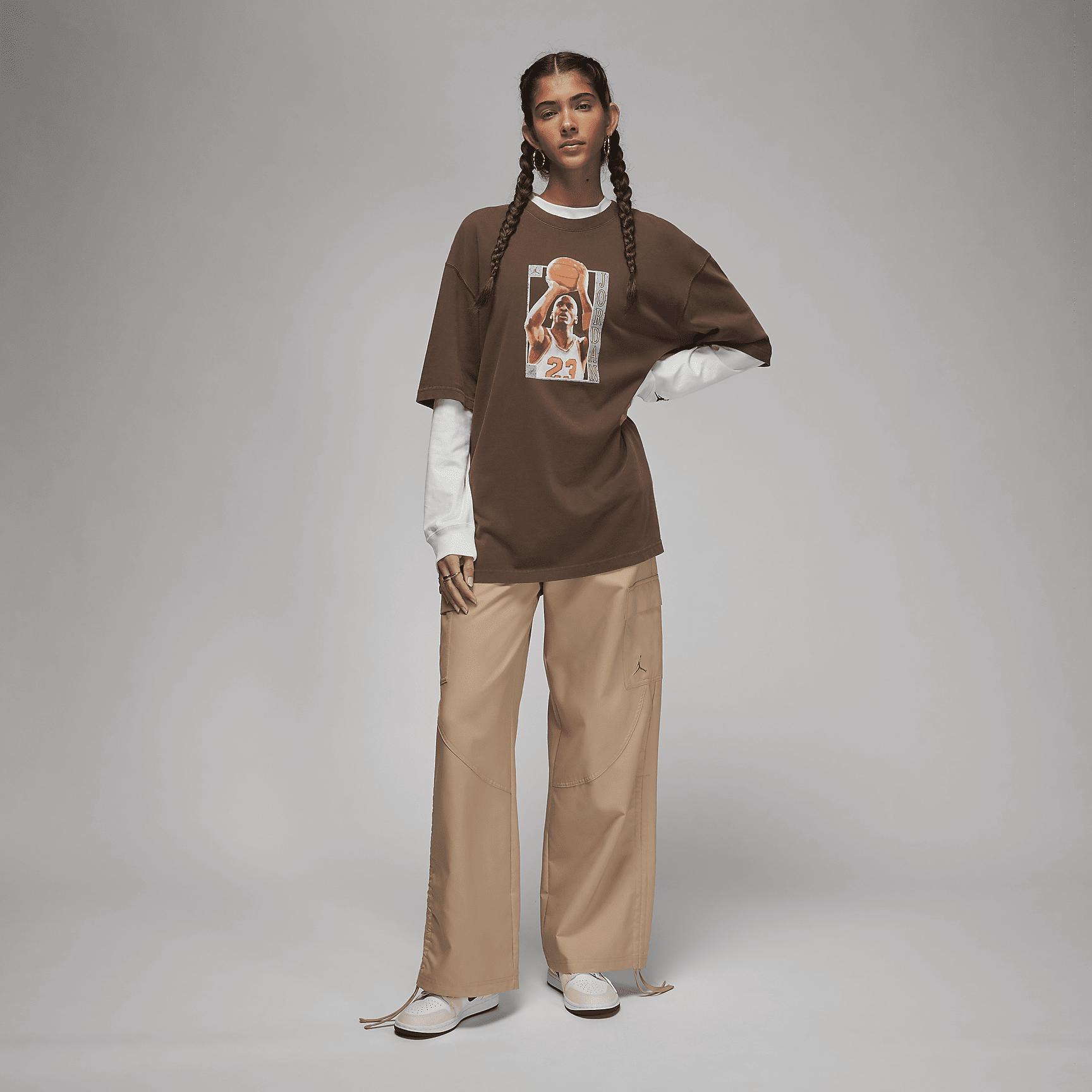 Jordan Women's Oversized Graphic T-Shirt Product Image