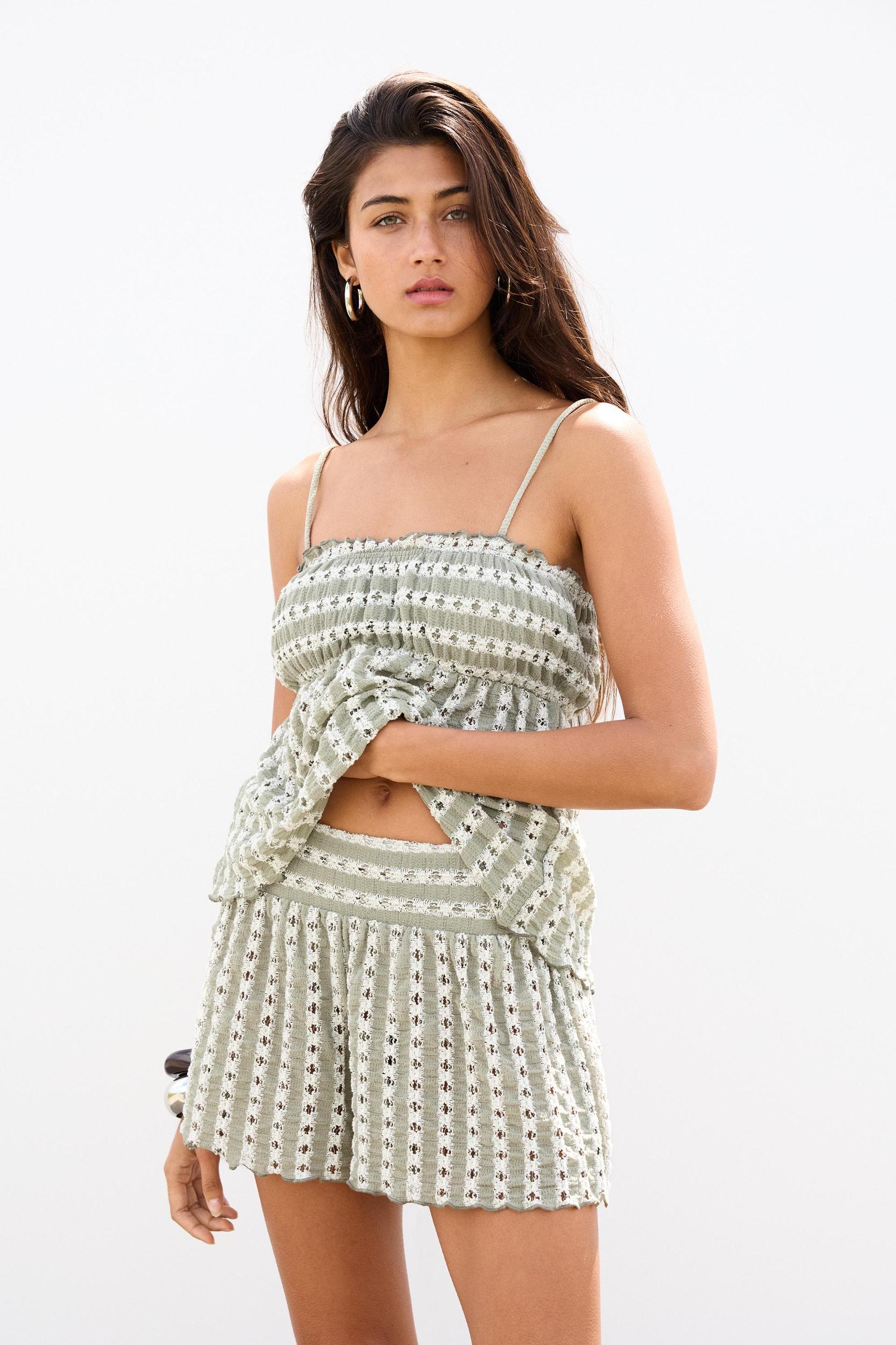 Open-knit shorts Product Image