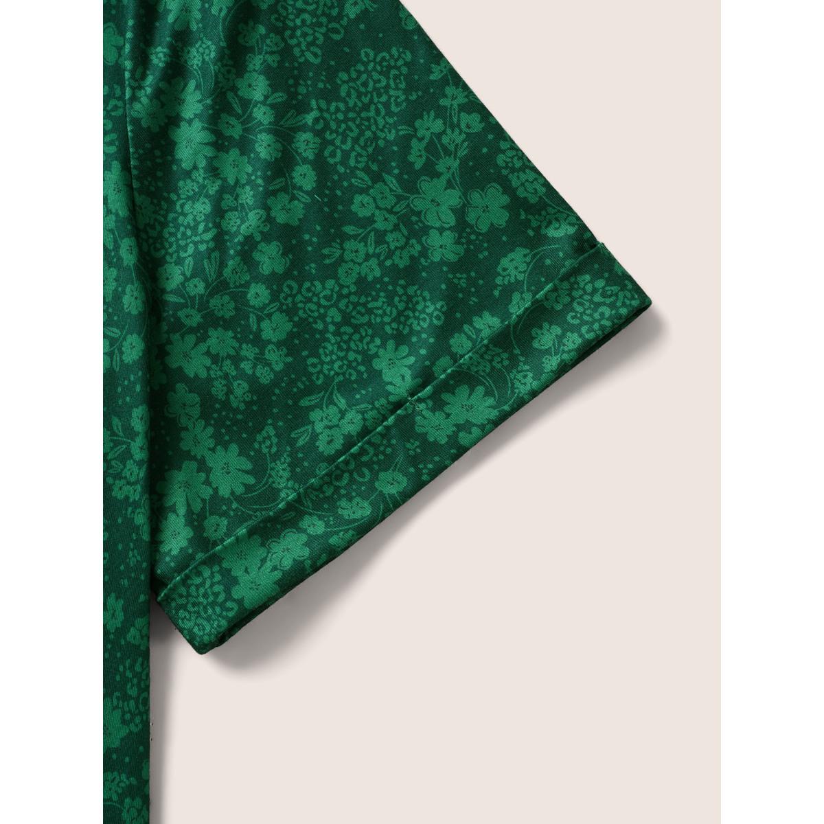 Plus Size Ditsy Floral Print Crew Neck T-shirt DarkGreen Women Casual Non Ditsy Floral Round Neck Everyday T-shirts BloomChic 14-16/1X Product Image