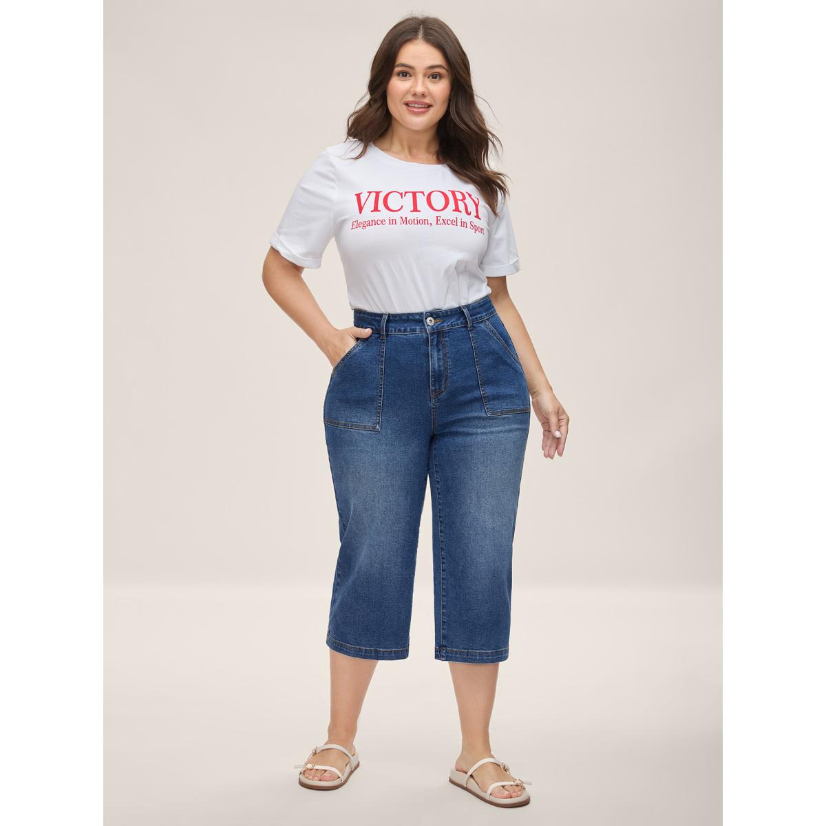 Plus Size Stretchy Mid-Rise Capri Jeans Women Midblue Leisure Medium stretch Slanted pocket Jeans BloomChic 30/6X Product Image