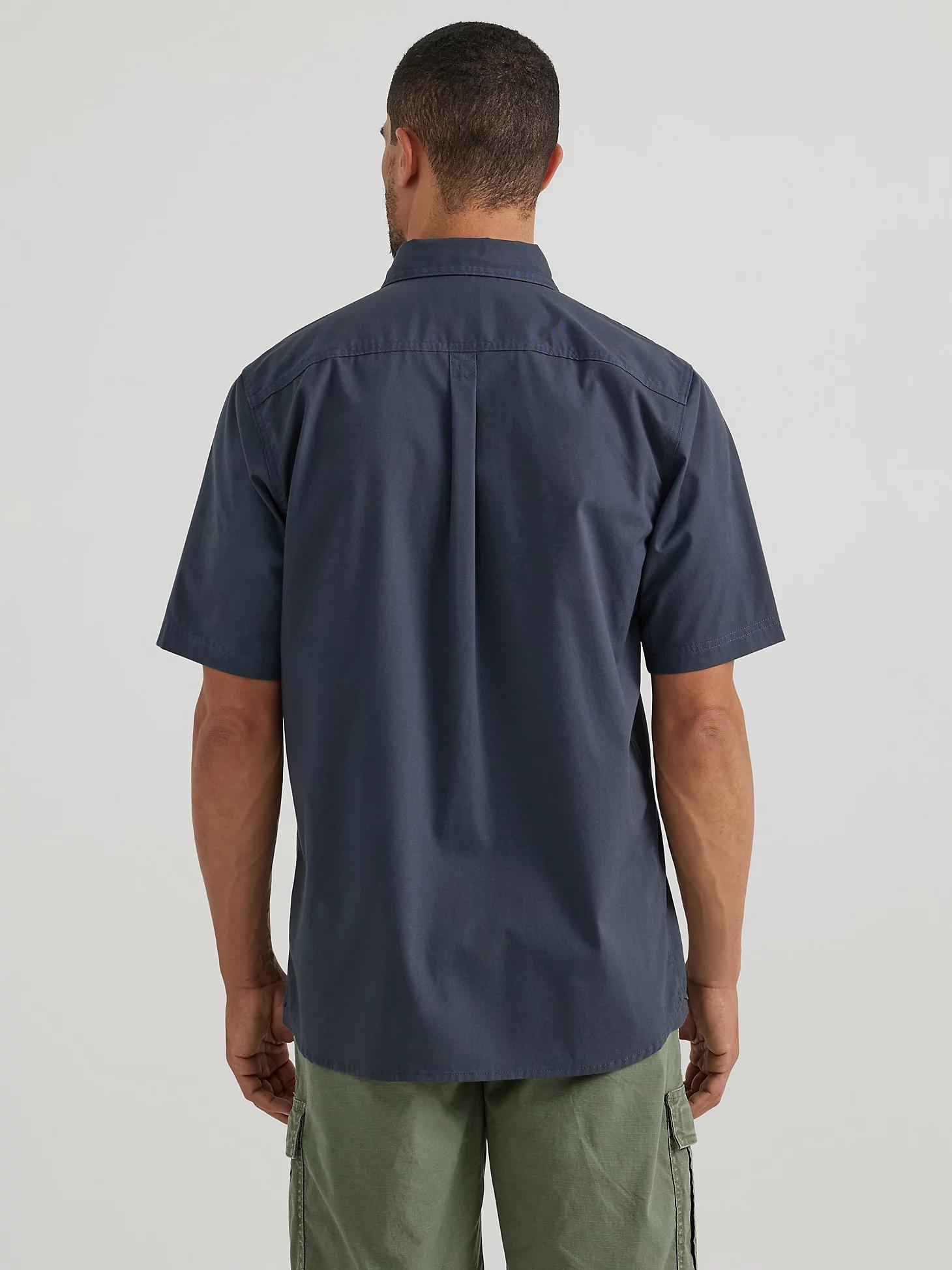 Men's Relaxed Stretch Poplin Shirt | Men's SHIRTS | Wrangler® Product Image