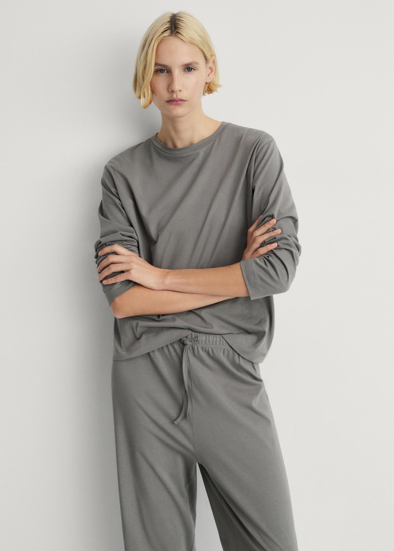 Two-piece plain cotton pajama set - Women | MANGO USA Product Image